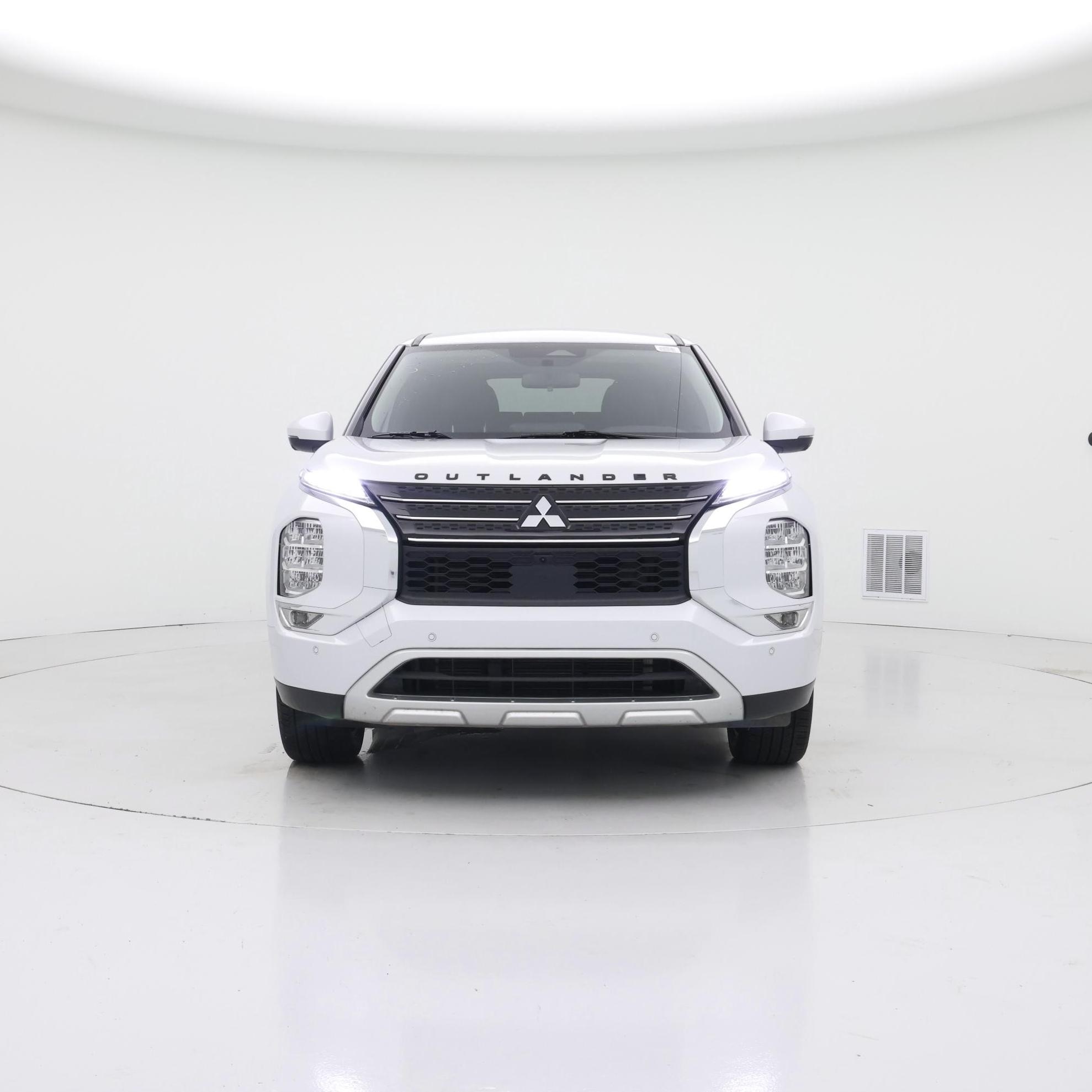 Thumbnail: 2024 Mitsubishi Outlander - 5