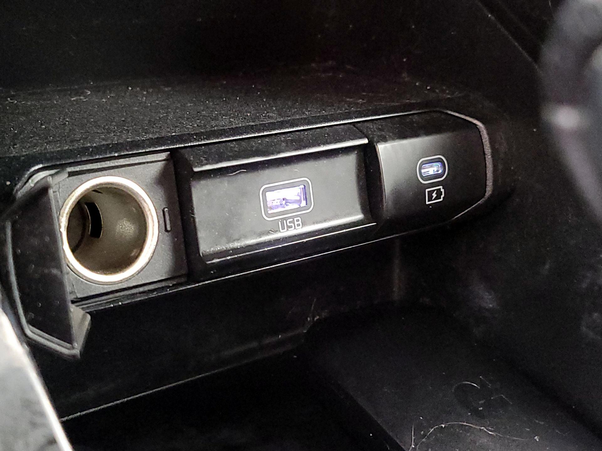 Thumbnail: 2024 Kia Telluride - 18