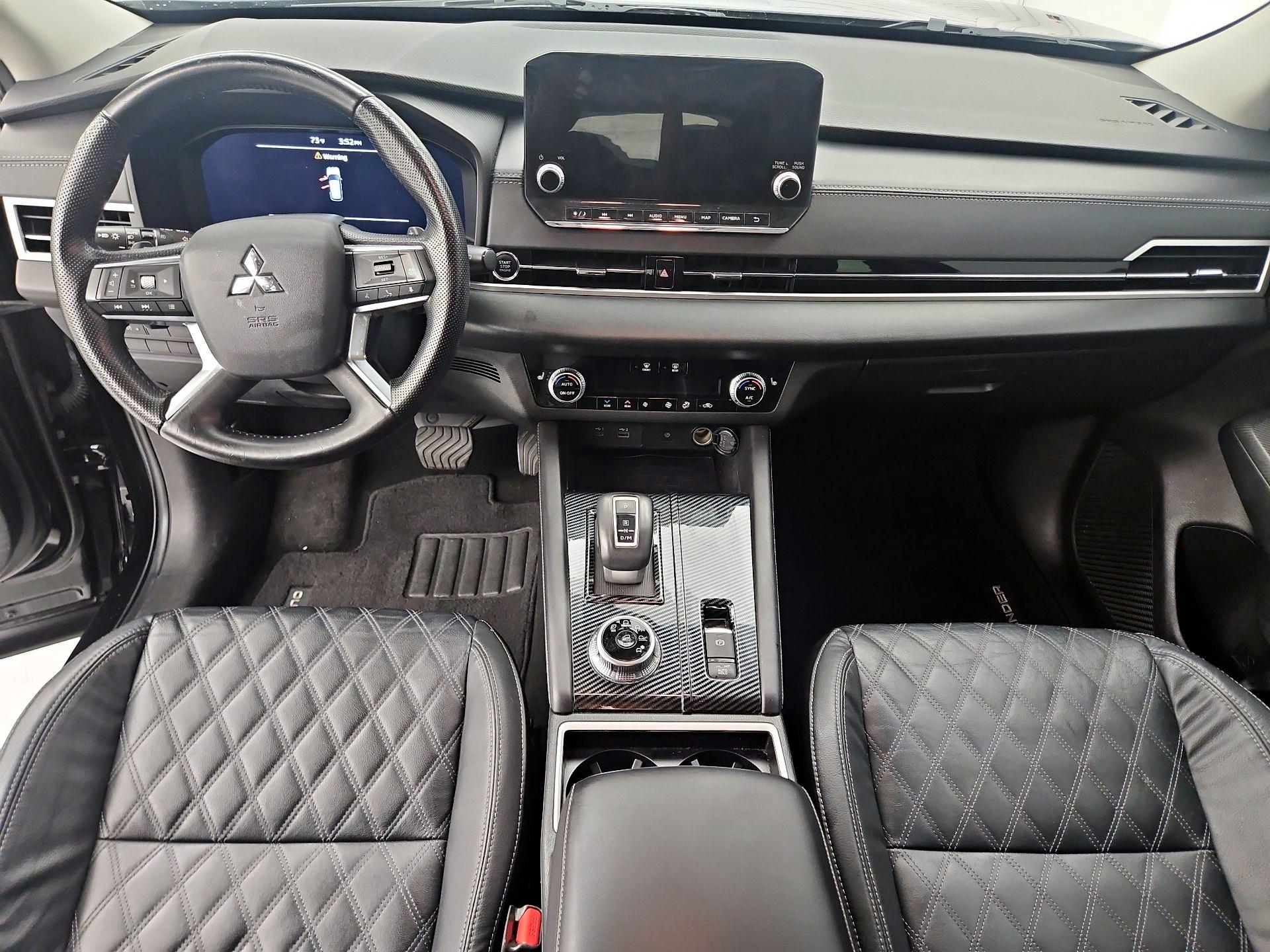 Thumbnail: 2022 Mitsubishi Outlander - 9