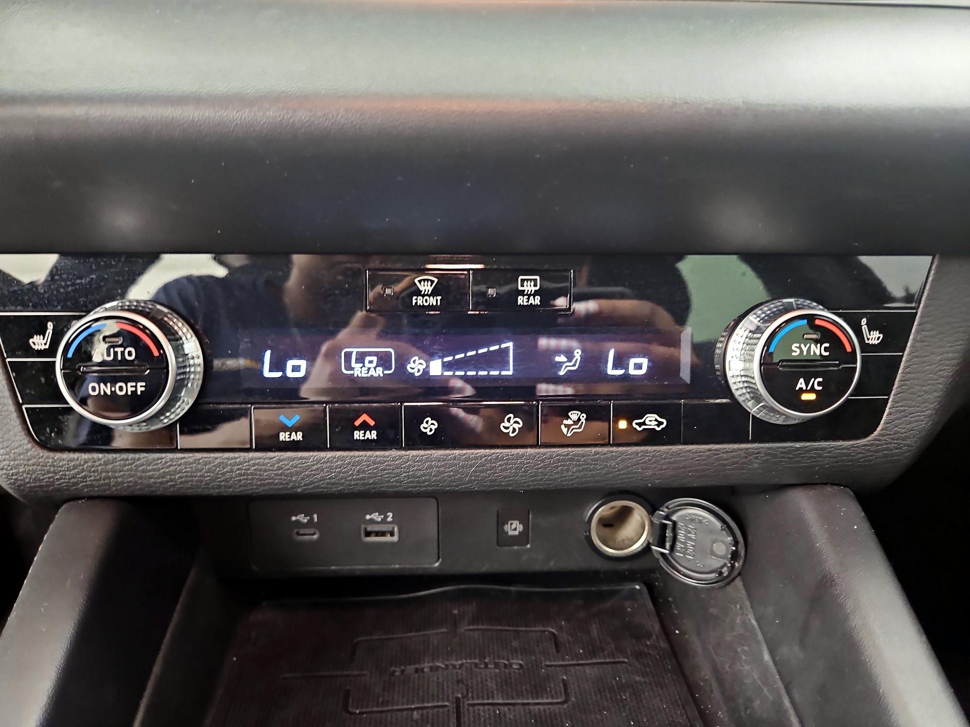 Thumbnail: 2022 Mitsubishi Outlander - 17