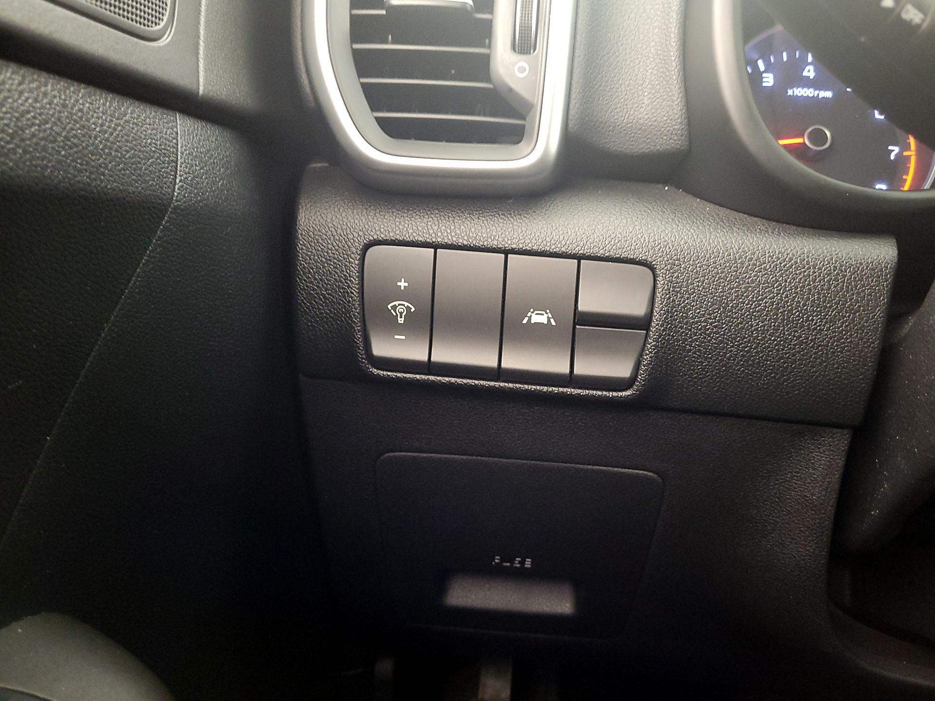 Thumbnail: 2021 Kia Sportage - 13