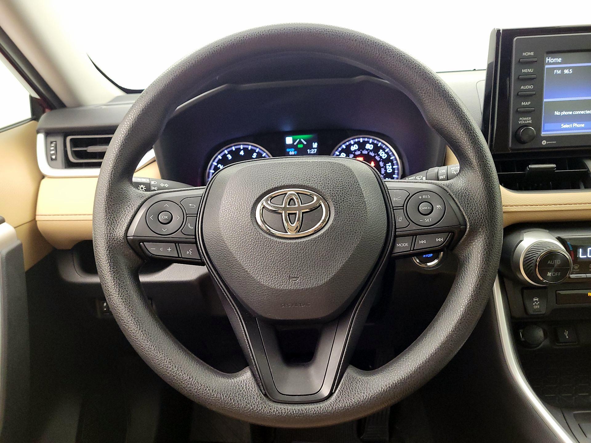 Thumbnail: 2022 Toyota RAV4 - 10