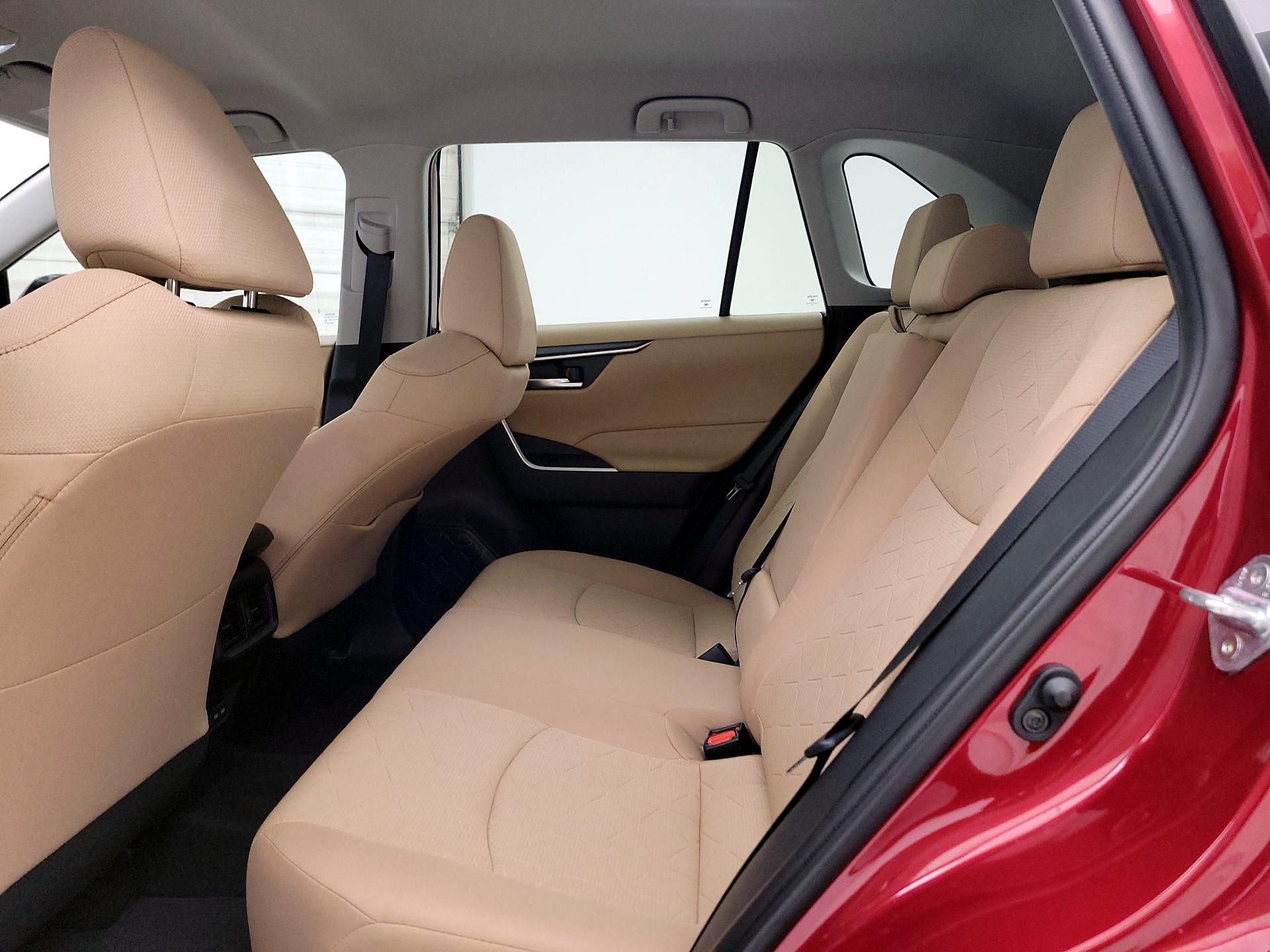 Thumbnail: 2022 Toyota RAV4 - 19