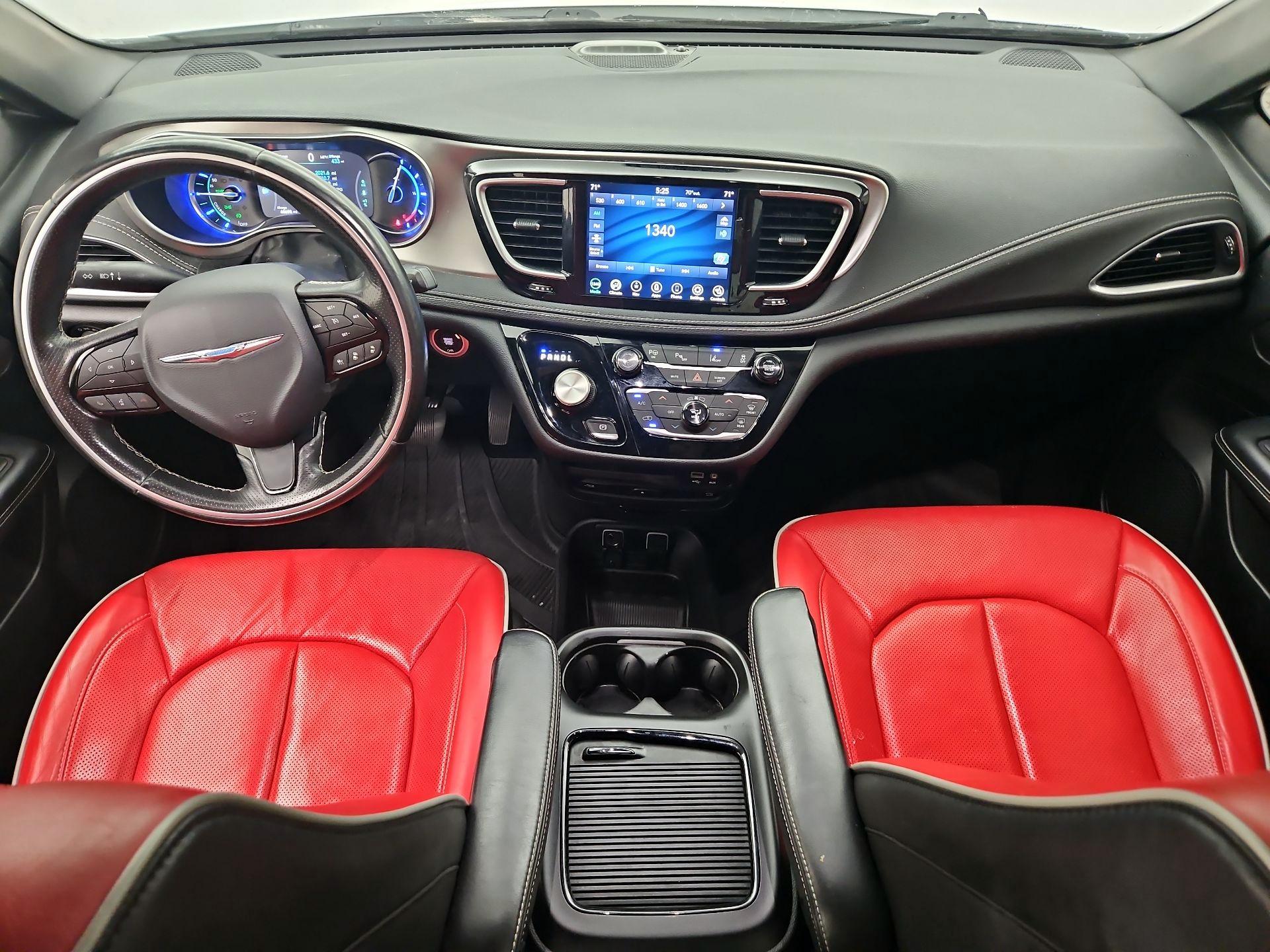 Thumbnail: 2020 Chrysler Pacifica - 9