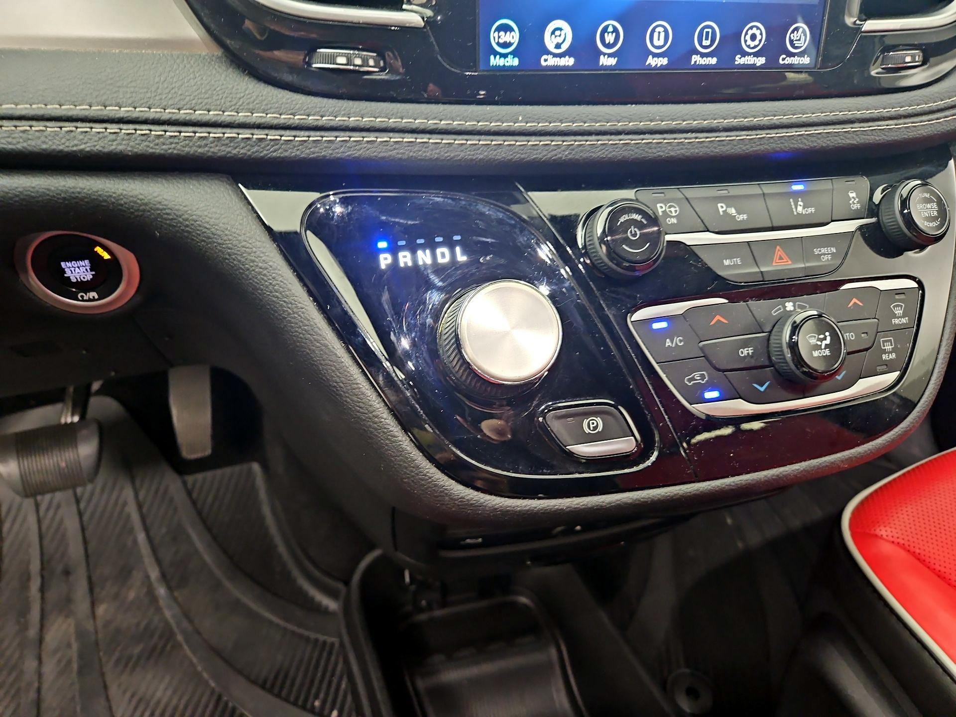 Thumbnail: 2020 Chrysler Pacifica - 18