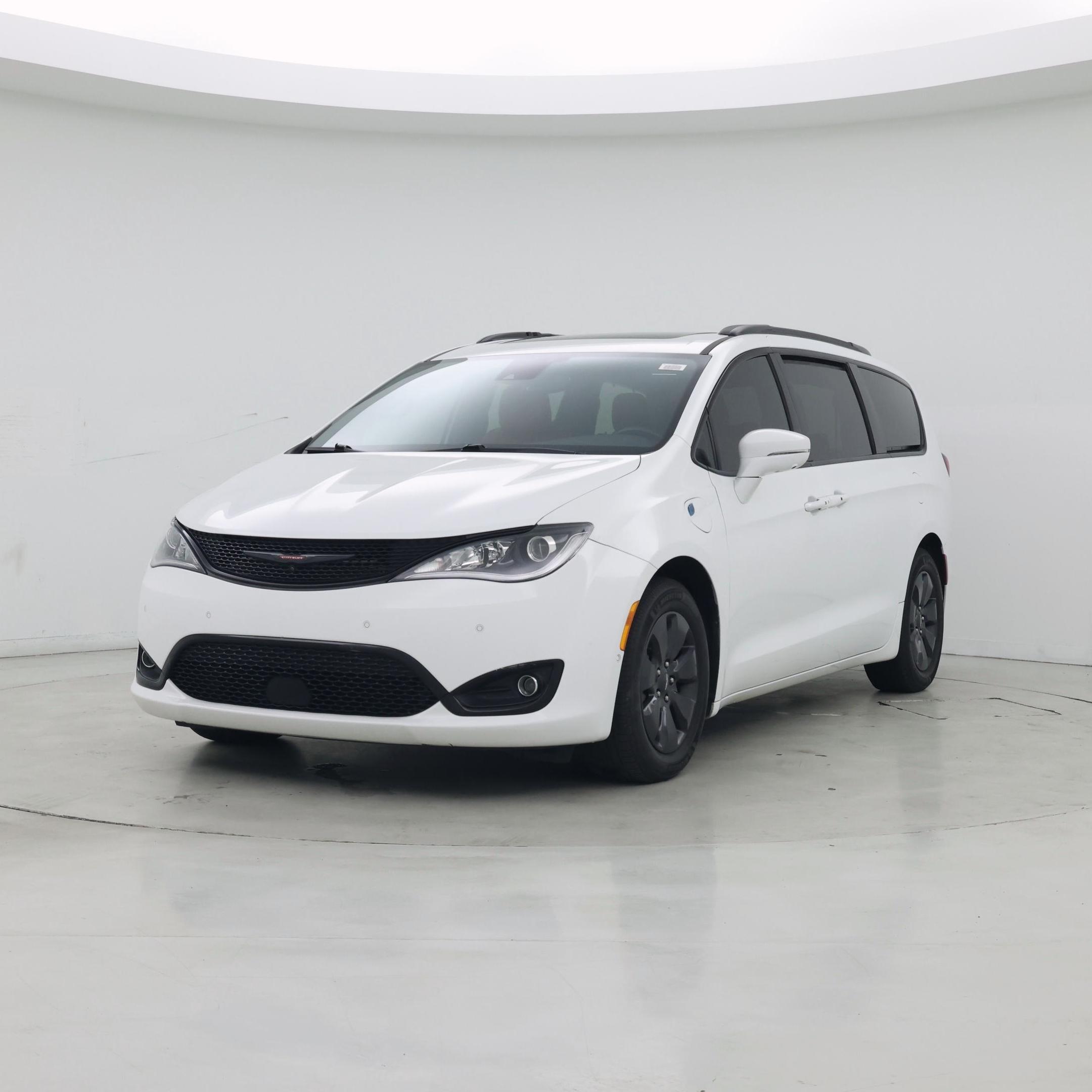 Thumbnail: 2020 Chrysler Pacifica - 4