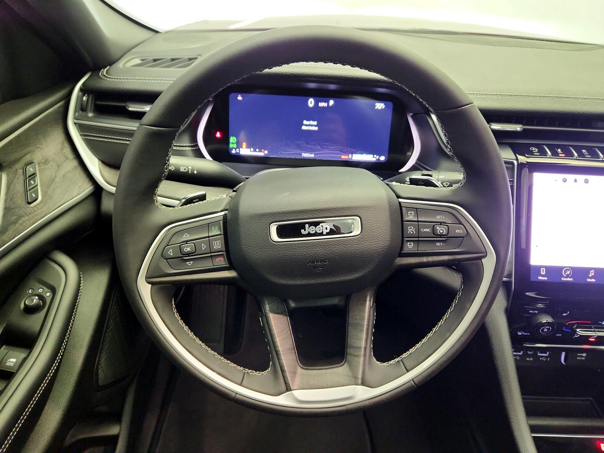 Thumbnail: 2024 Jeep Grand Cherokee - 10