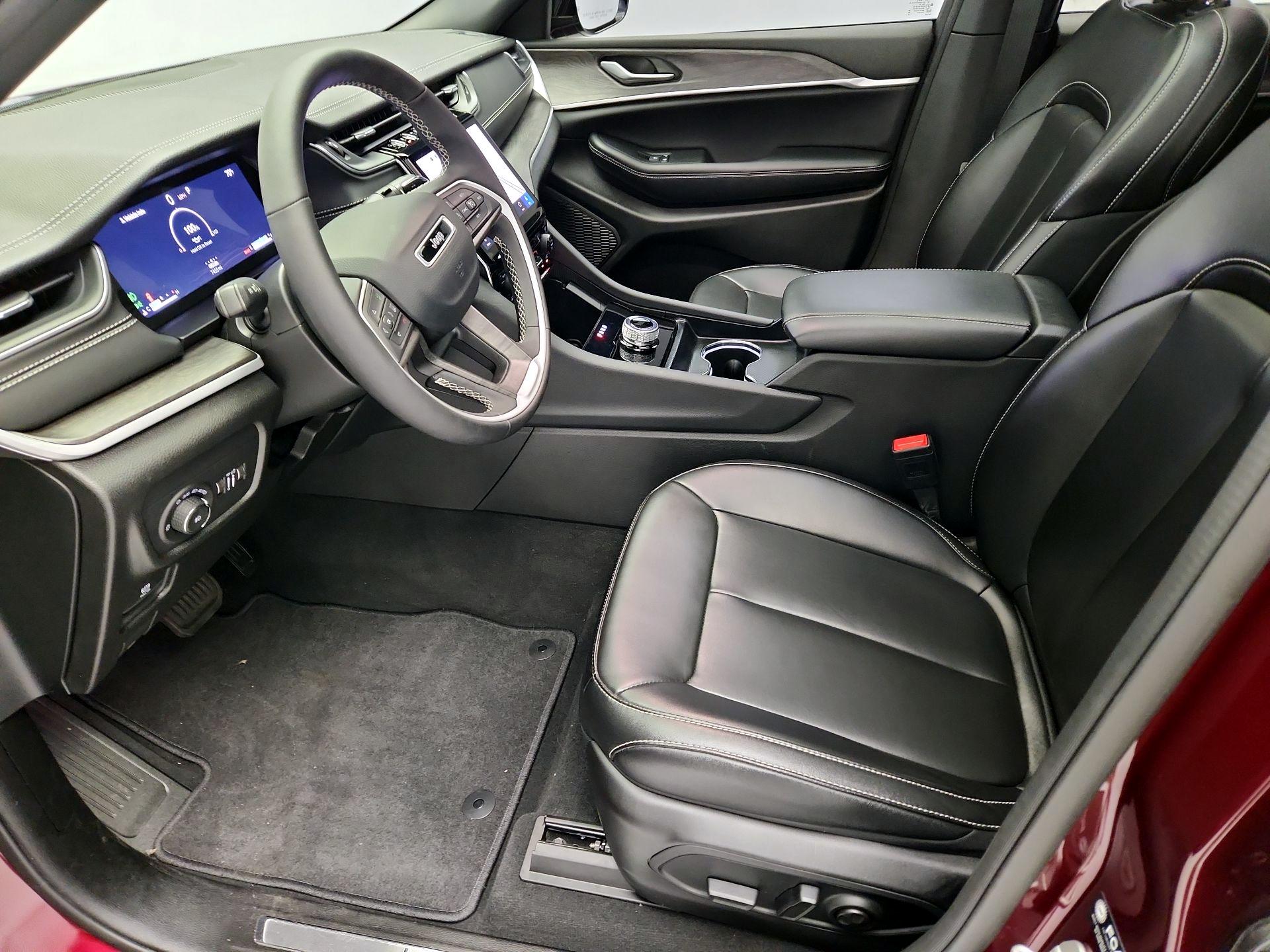 Thumbnail: 2024 Jeep Grand Cherokee - 11