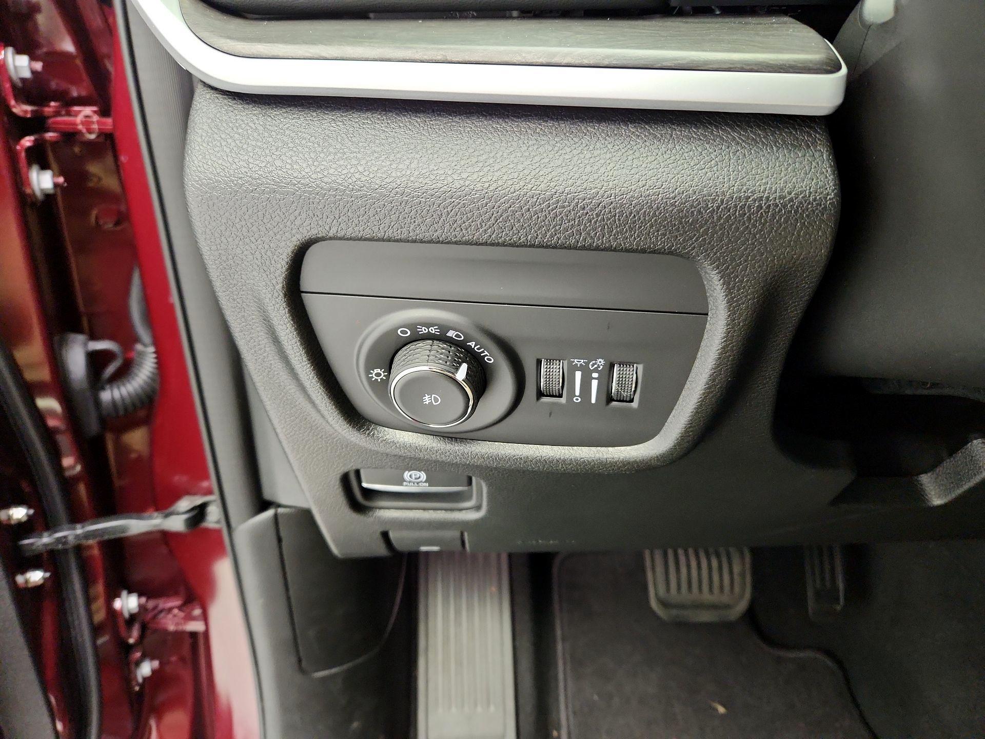 Thumbnail: 2024 Jeep Grand Cherokee - 13