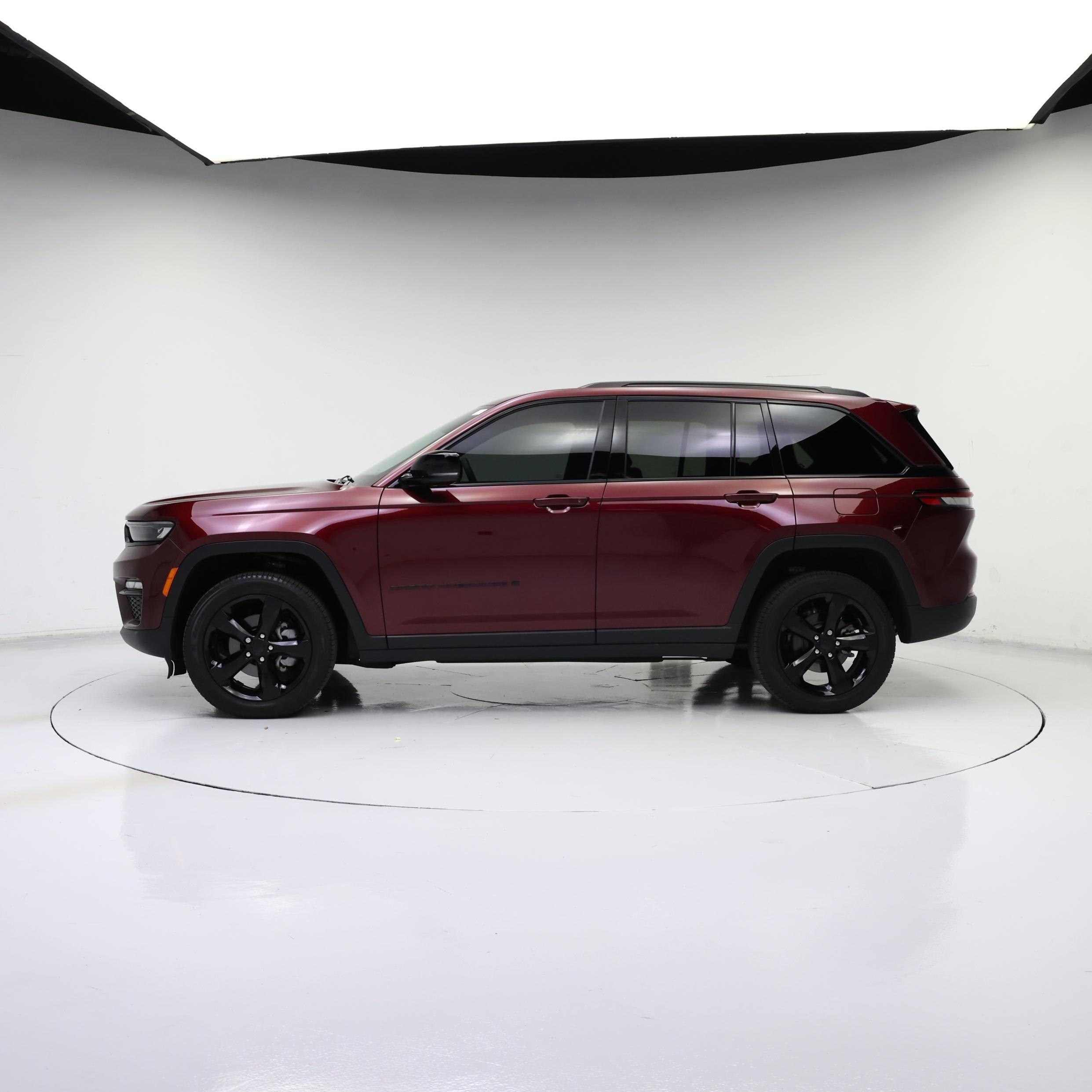 Thumbnail: 2024 Jeep Grand Cherokee - 3