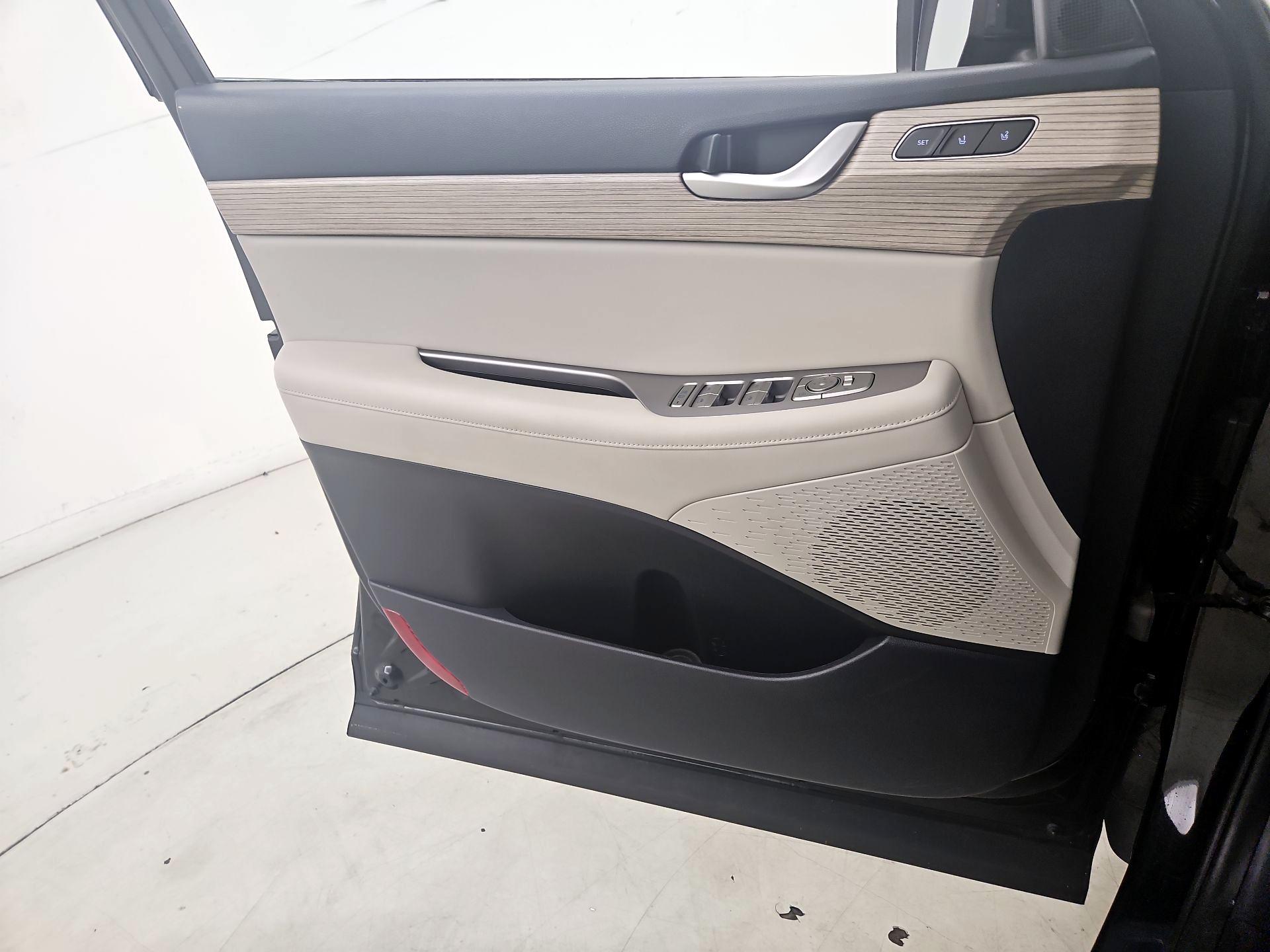 Thumbnail: 2021 Hyundai Palisade - 12