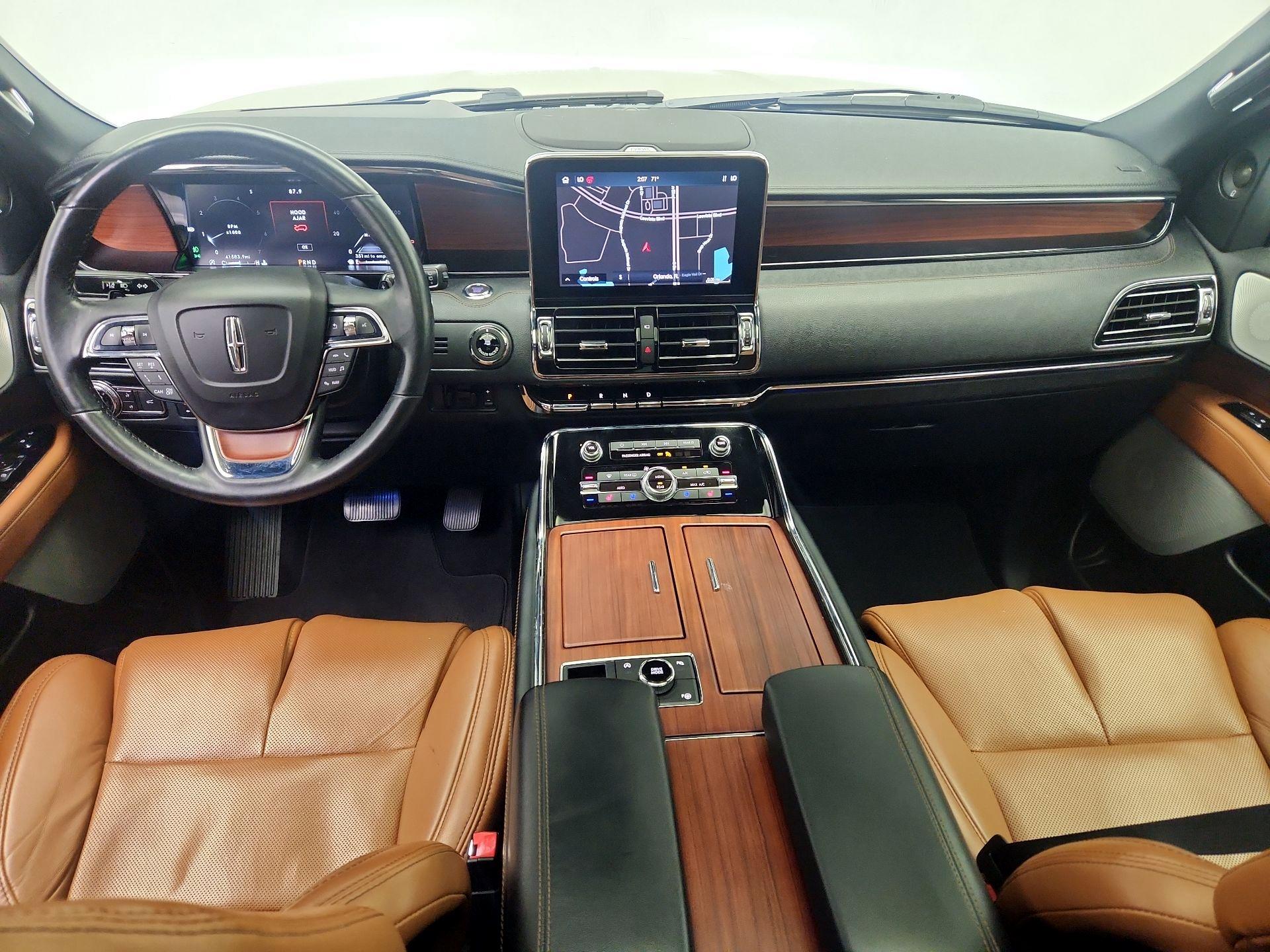 Thumbnail: 2020 Lincoln Navigator - 9