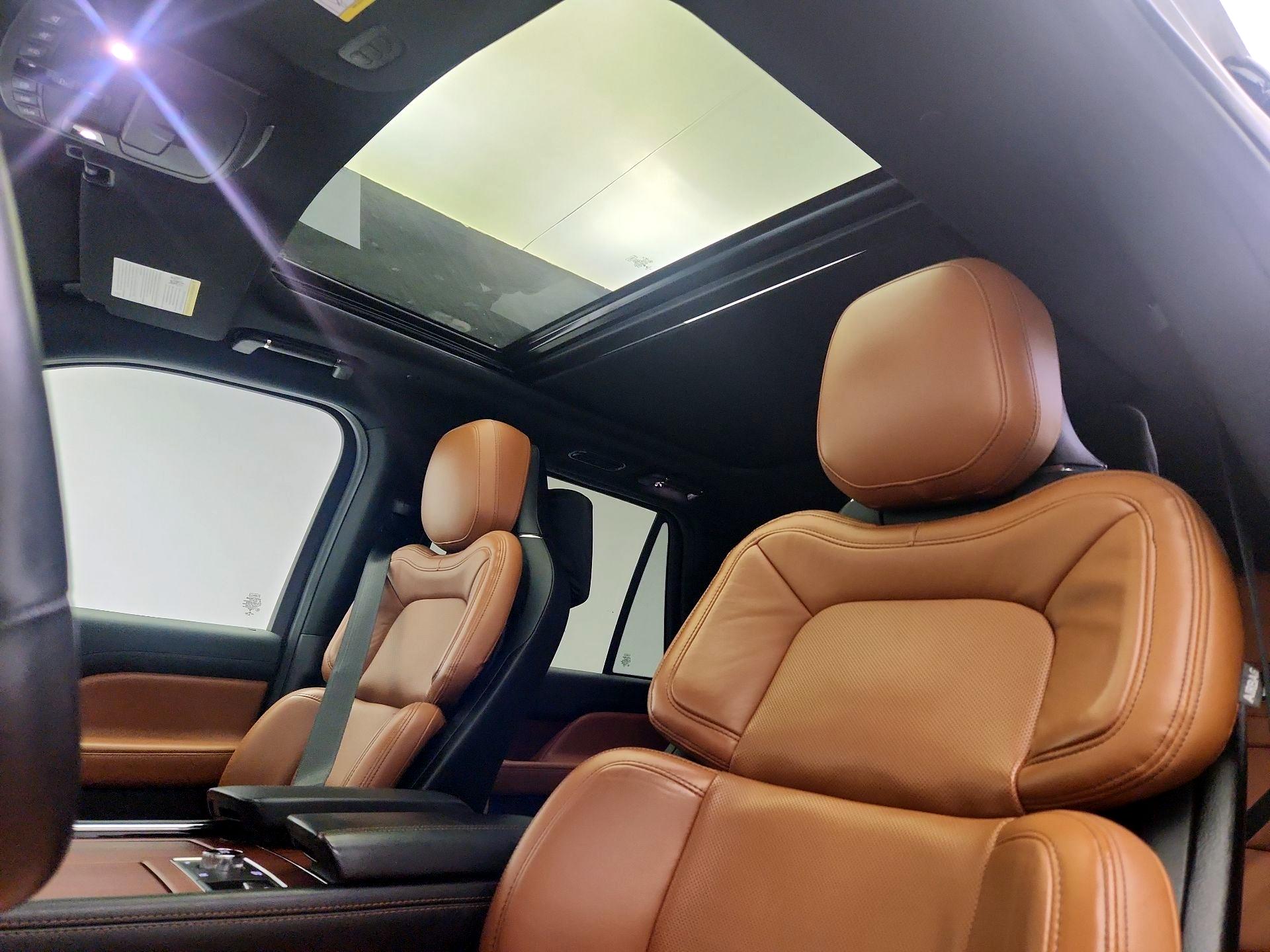 Thumbnail: 2020 Lincoln Navigator - 20