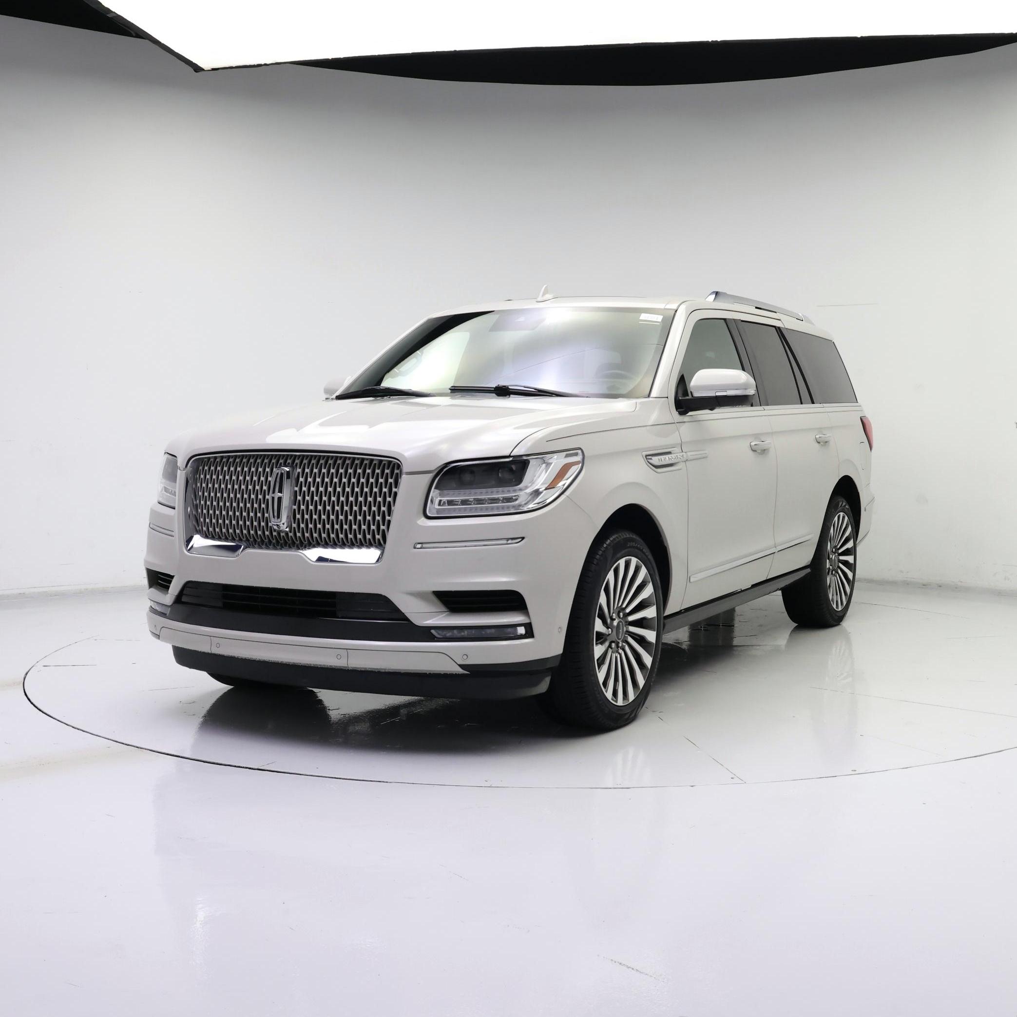 Thumbnail: 2020 Lincoln Navigator - 4