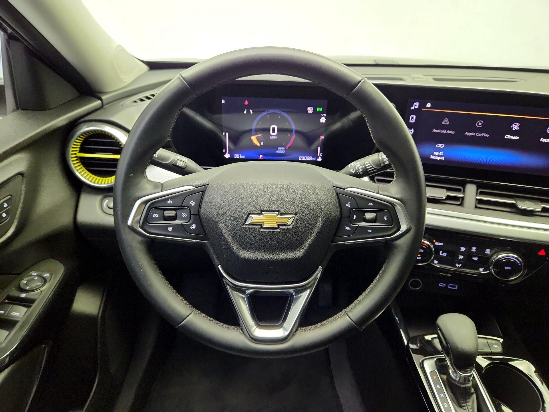 Thumbnail: 2024 Chevrolet Trax - 10