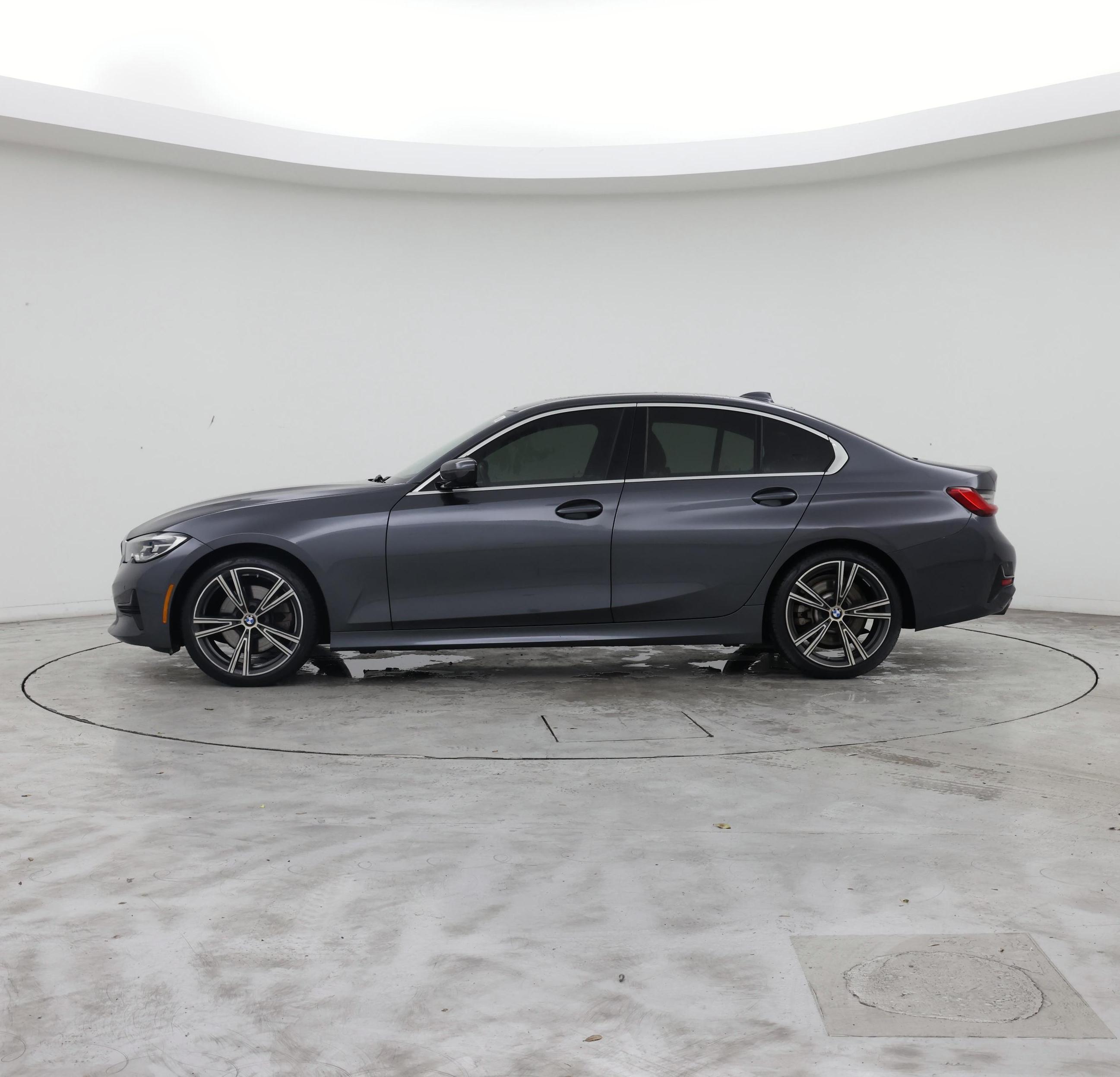 Thumbnail: 2021 BMW 3 Series - 3