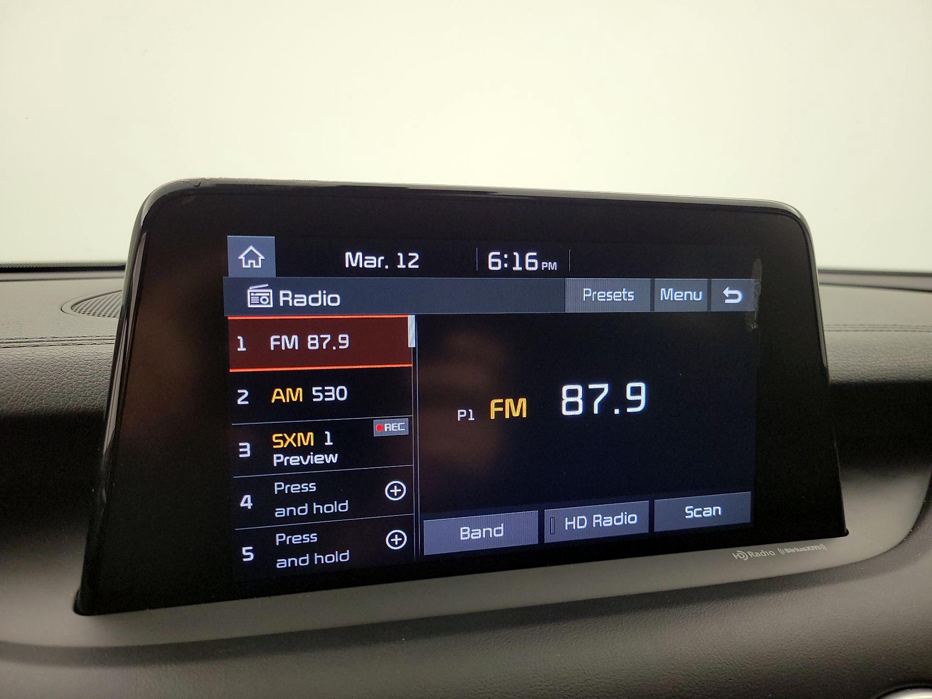 Thumbnail: 2018 Kia Stinger - 16