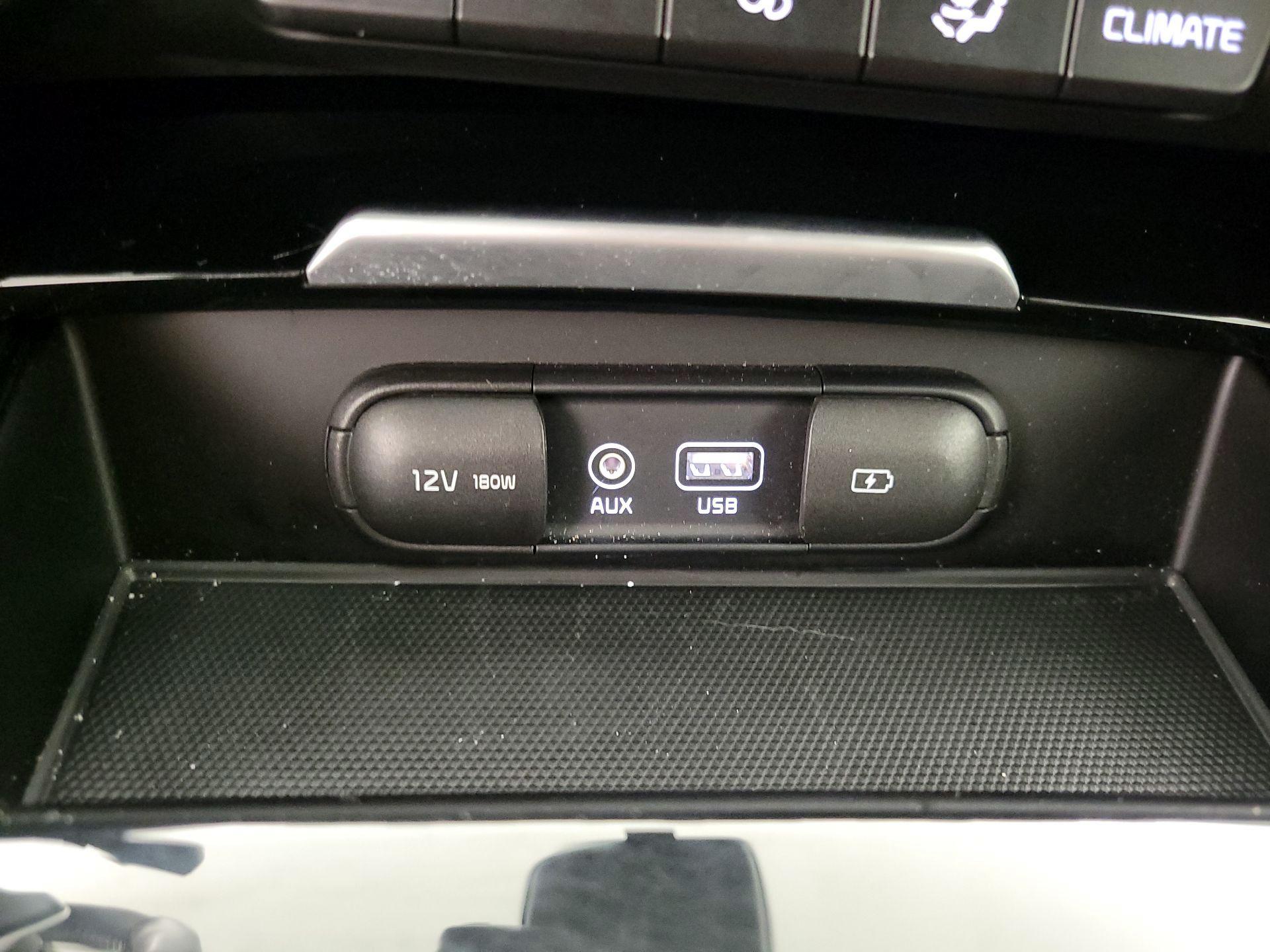 Thumbnail: 2018 Kia Stinger - 19