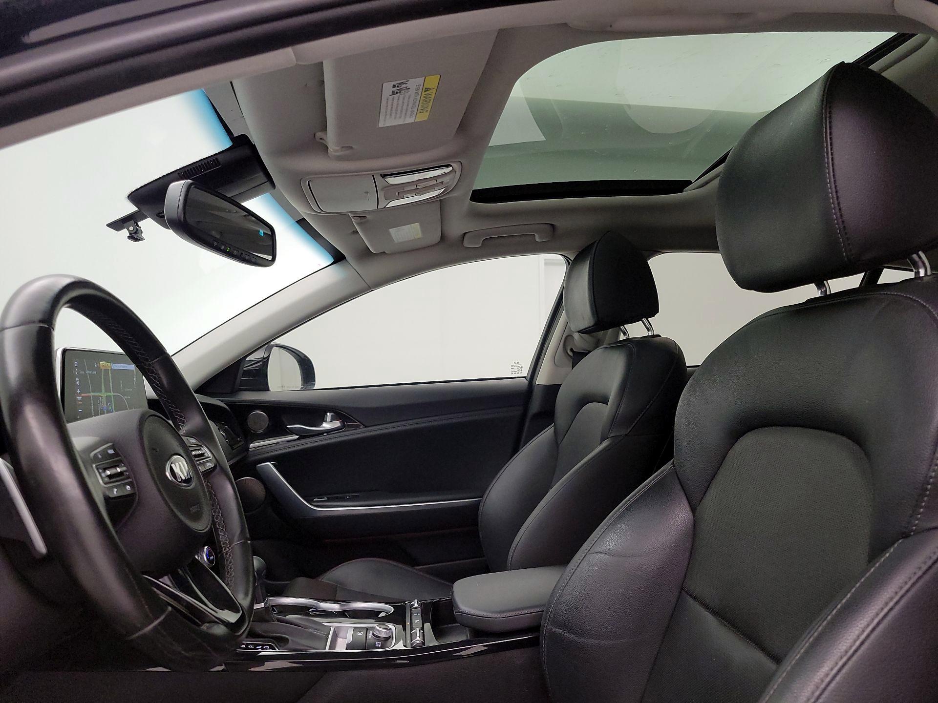 Thumbnail: 2018 Kia Stinger - 20