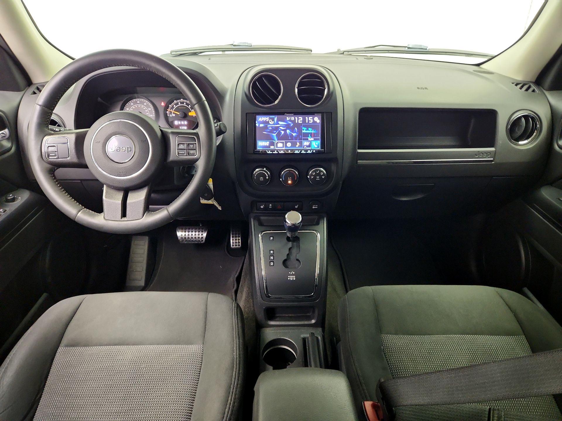 Thumbnail: 2016 Jeep Patriot - 9