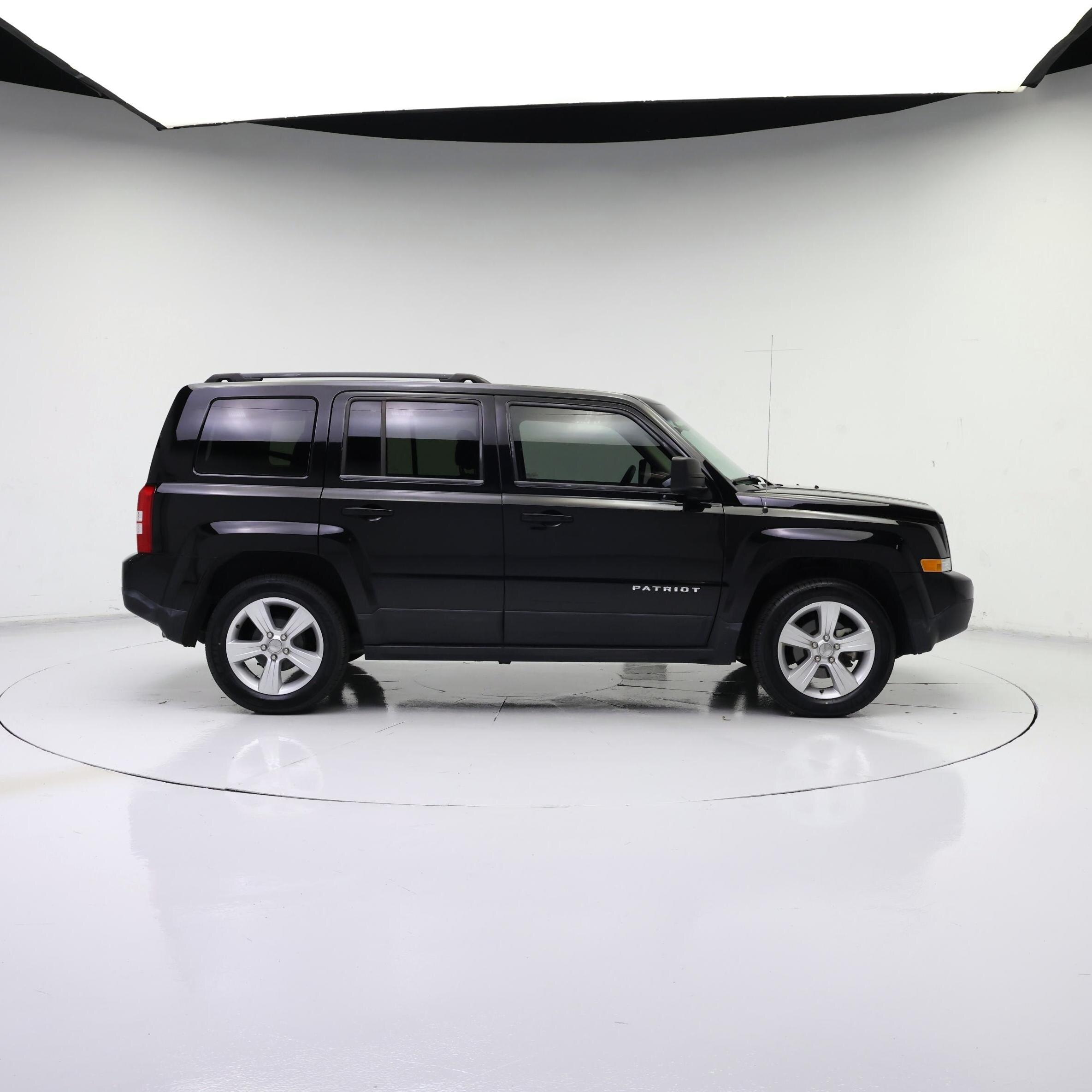 Thumbnail: 2016 Jeep Patriot - 7