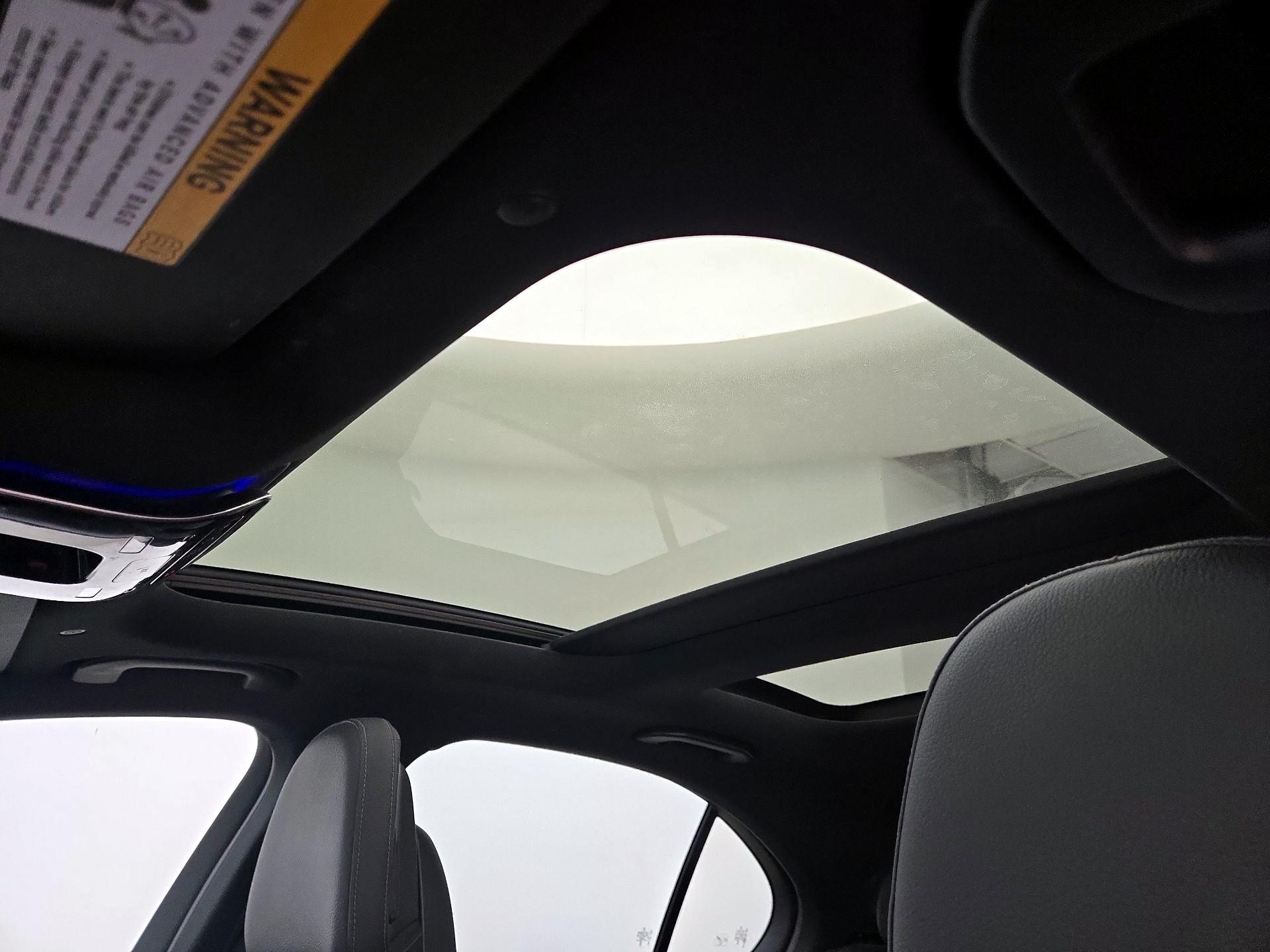 Thumbnail: 2024 Mercedes-Benz C-Class - 20