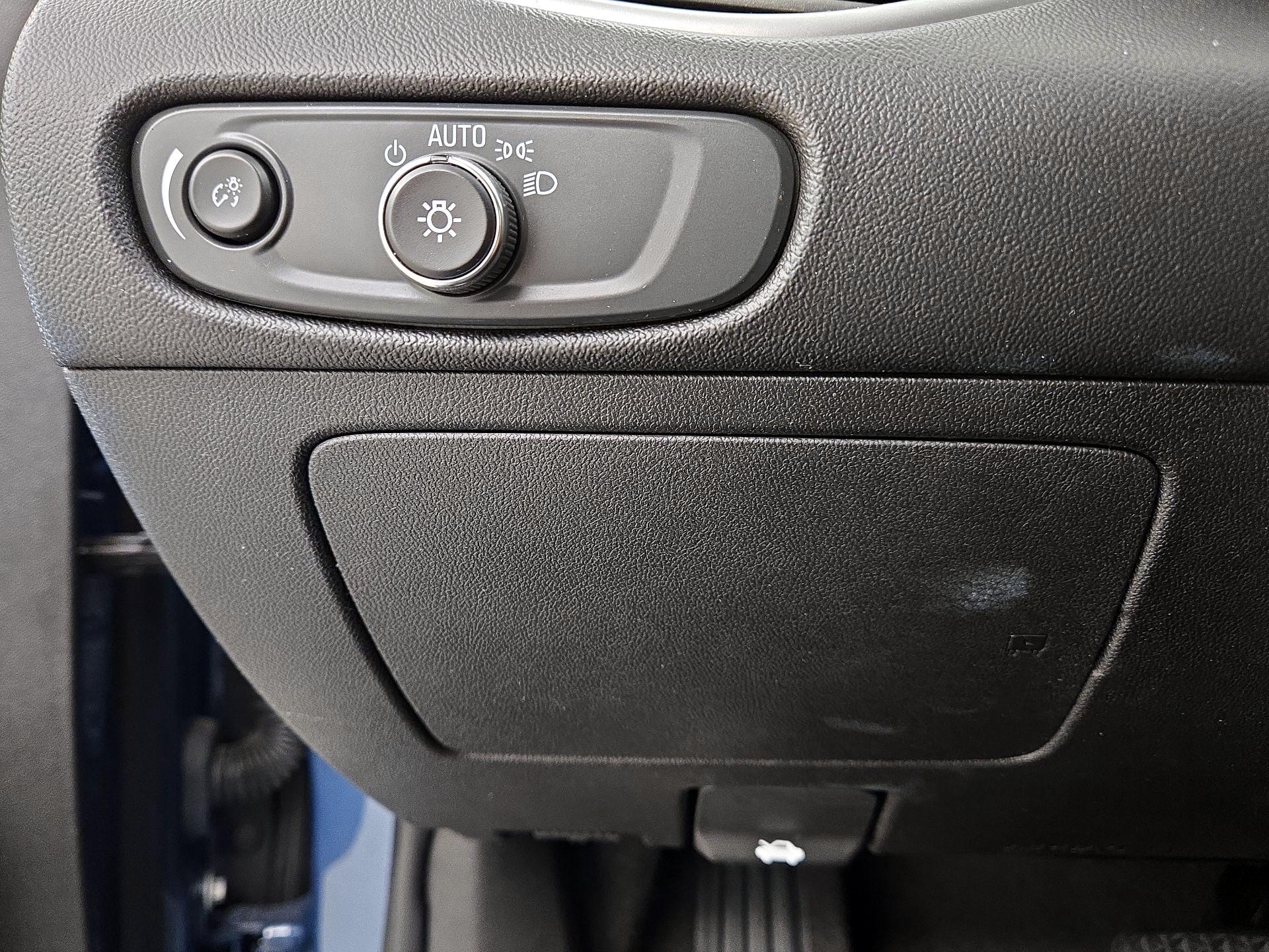 Thumbnail: 2024 Chevrolet Malibu - 13