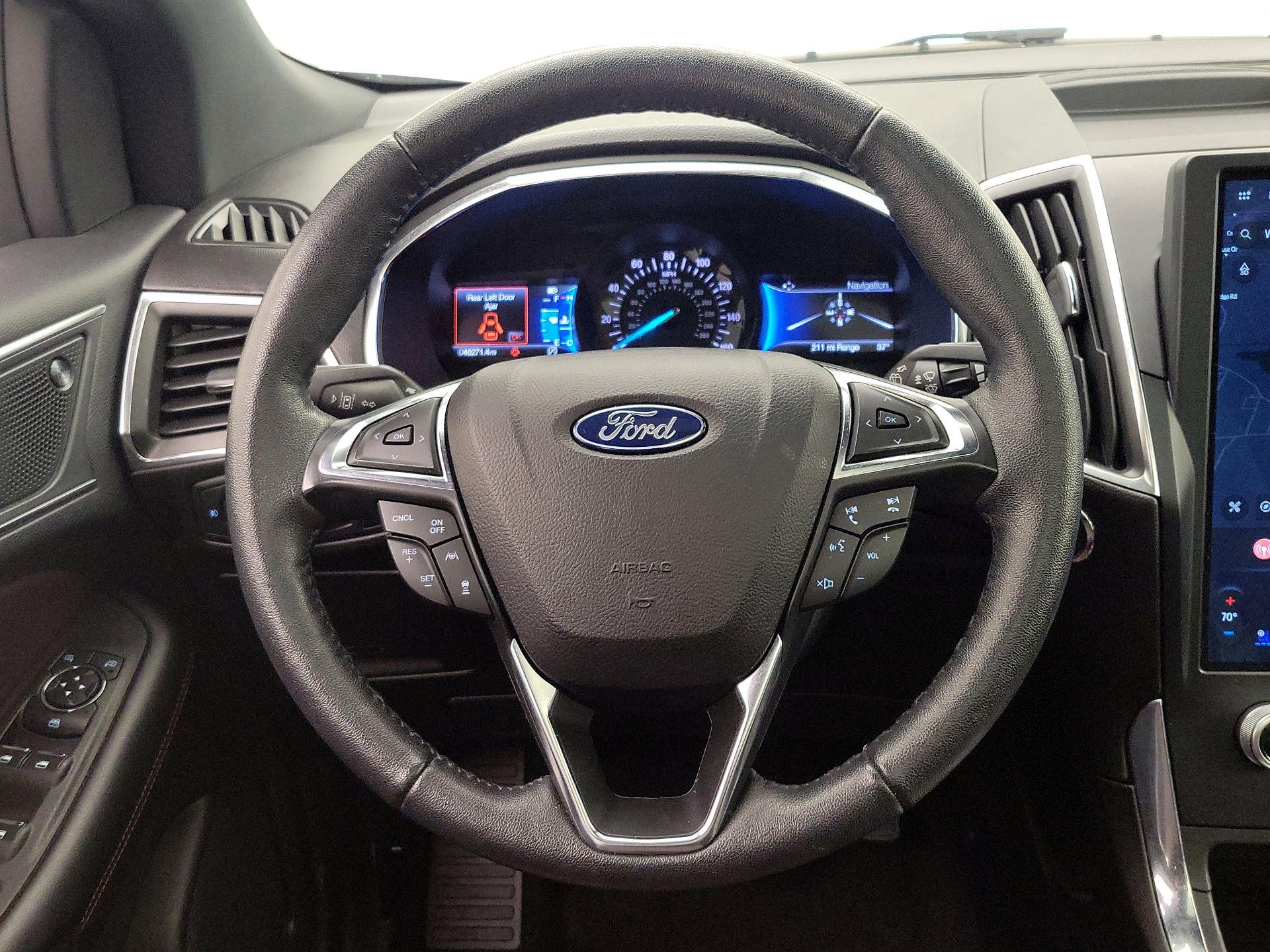 Thumbnail: 2021 Ford Edge - 10