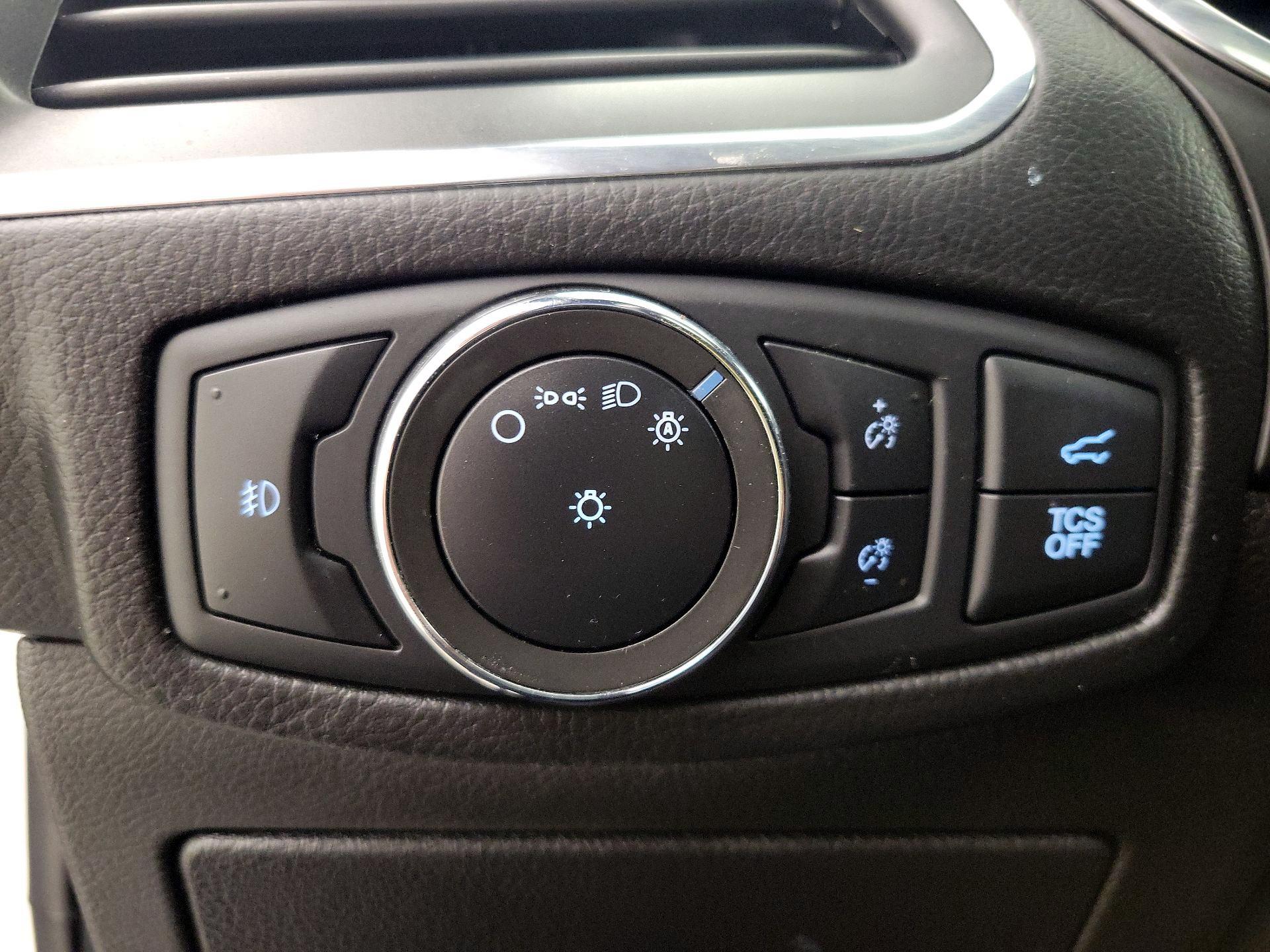 Thumbnail: 2021 Ford Edge - 13