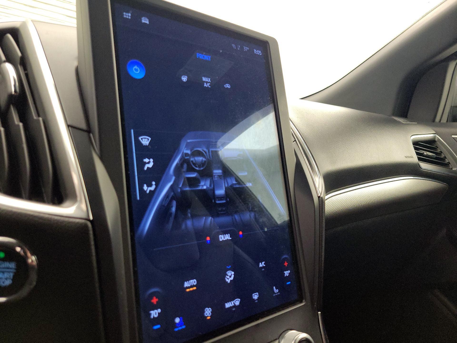 Thumbnail: 2021 Ford Edge - 17