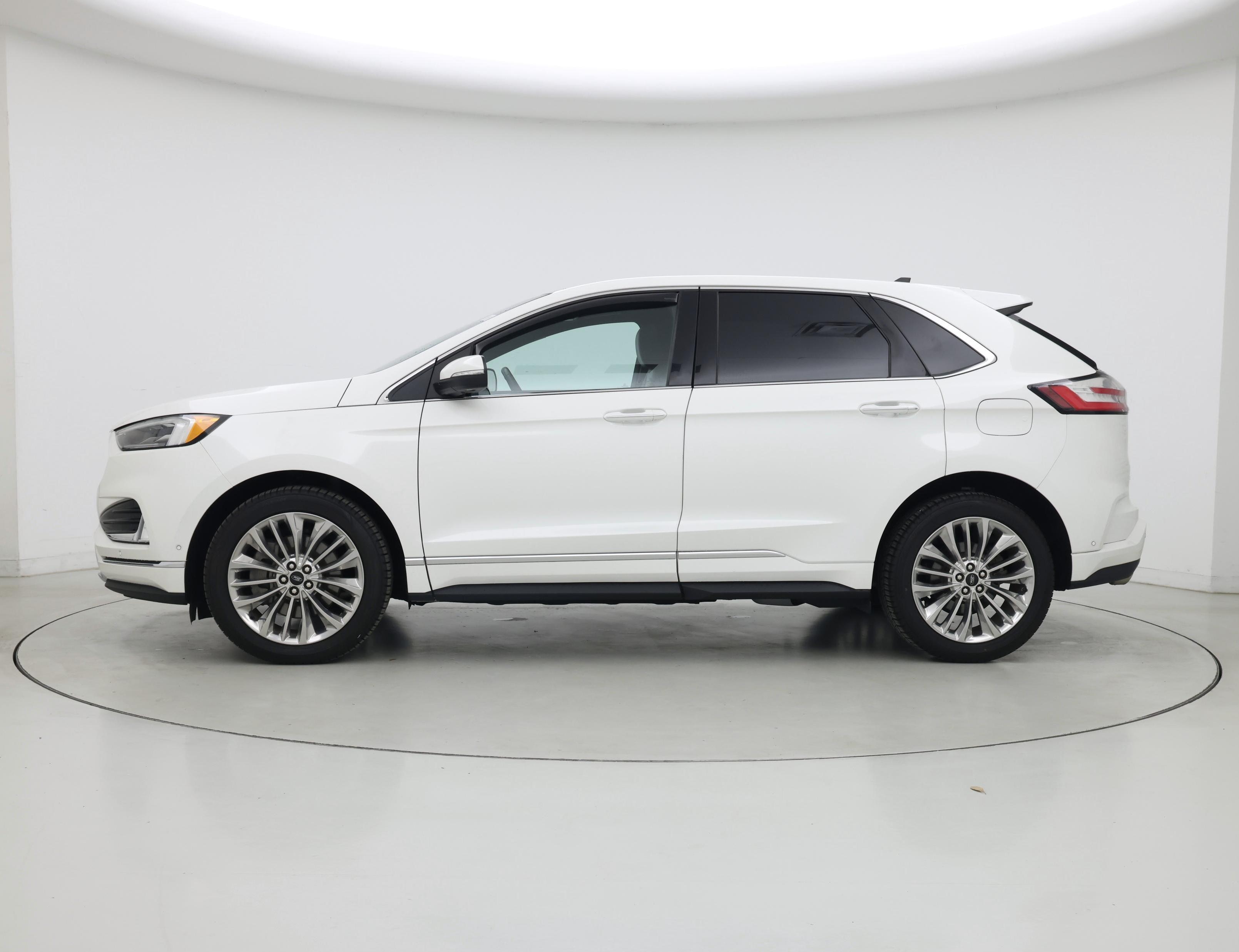 Thumbnail: 2021 Ford Edge - 3