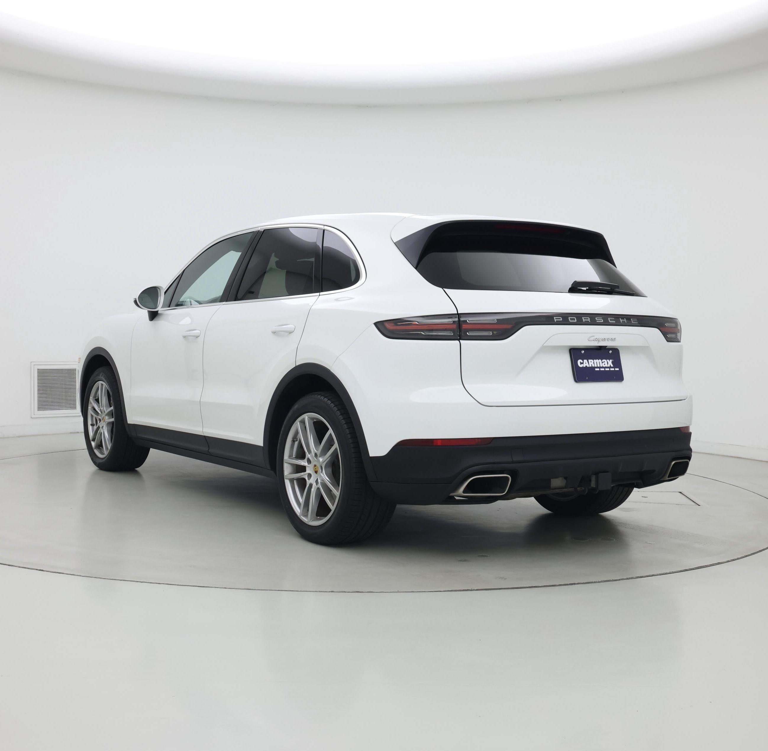 Thumbnail: 2021 Porsche Cayenne - 2