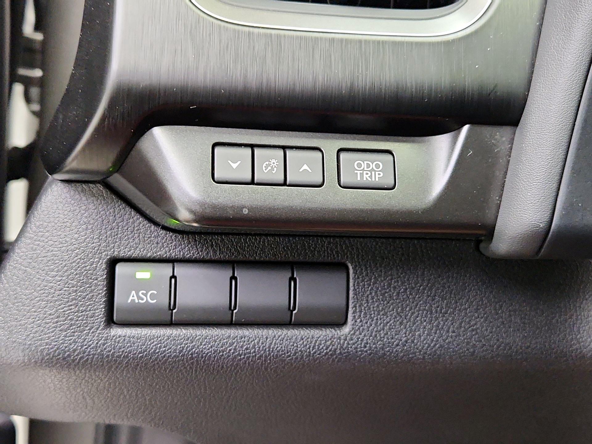 Thumbnail: 2019 Lexus UX - 13