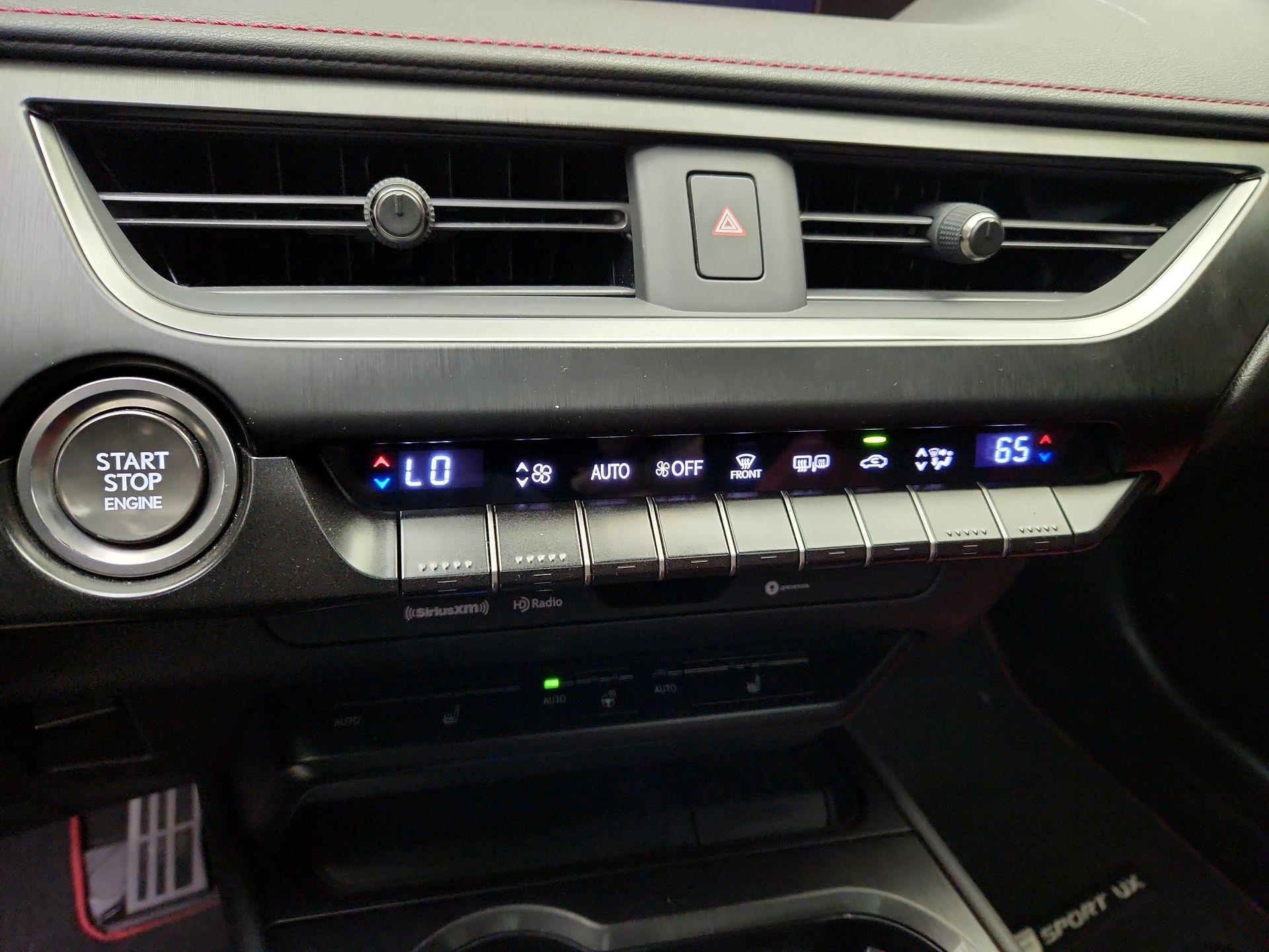 Thumbnail: 2019 Lexus UX - 17