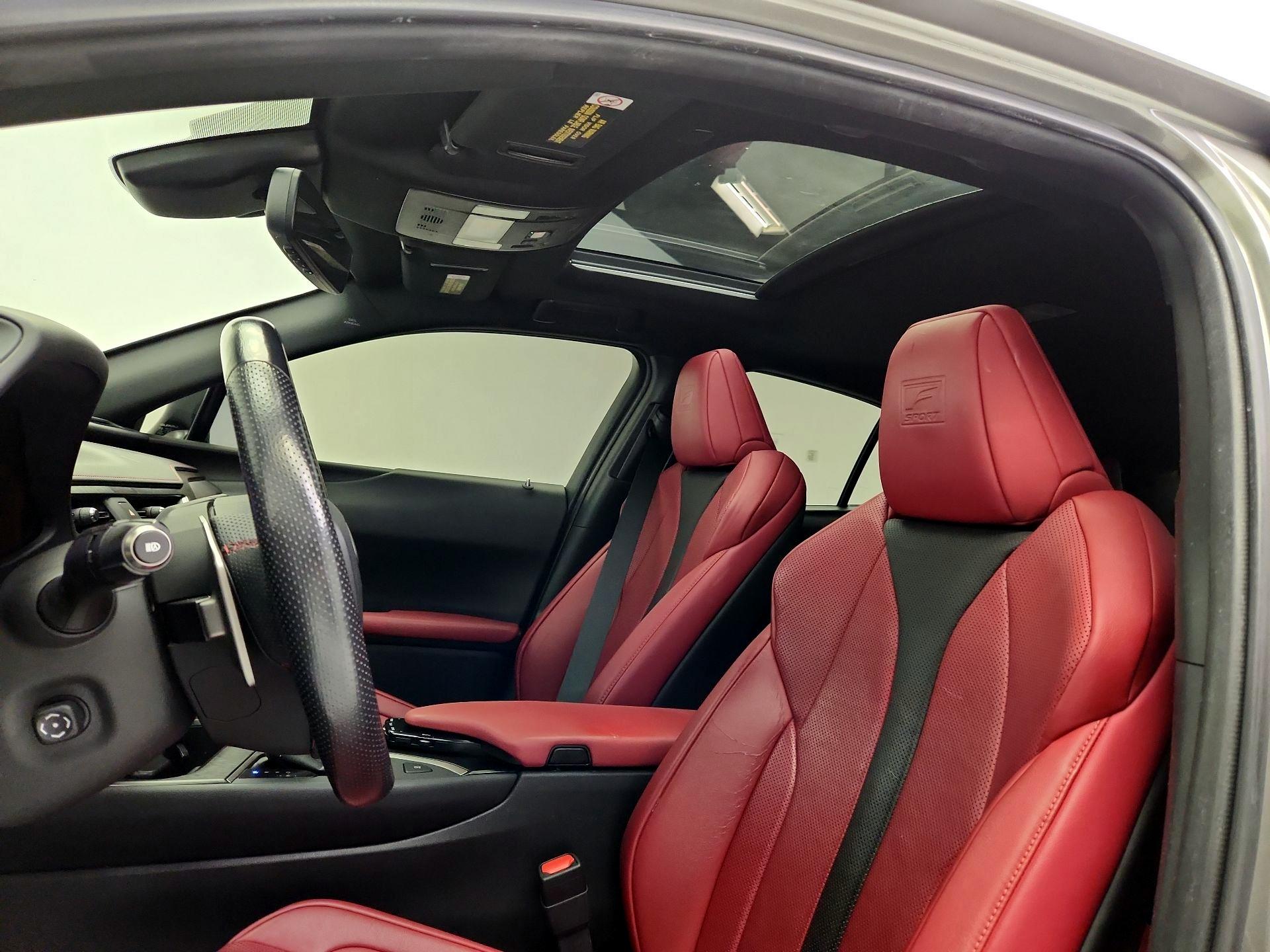 Thumbnail: 2019 Lexus UX - 20