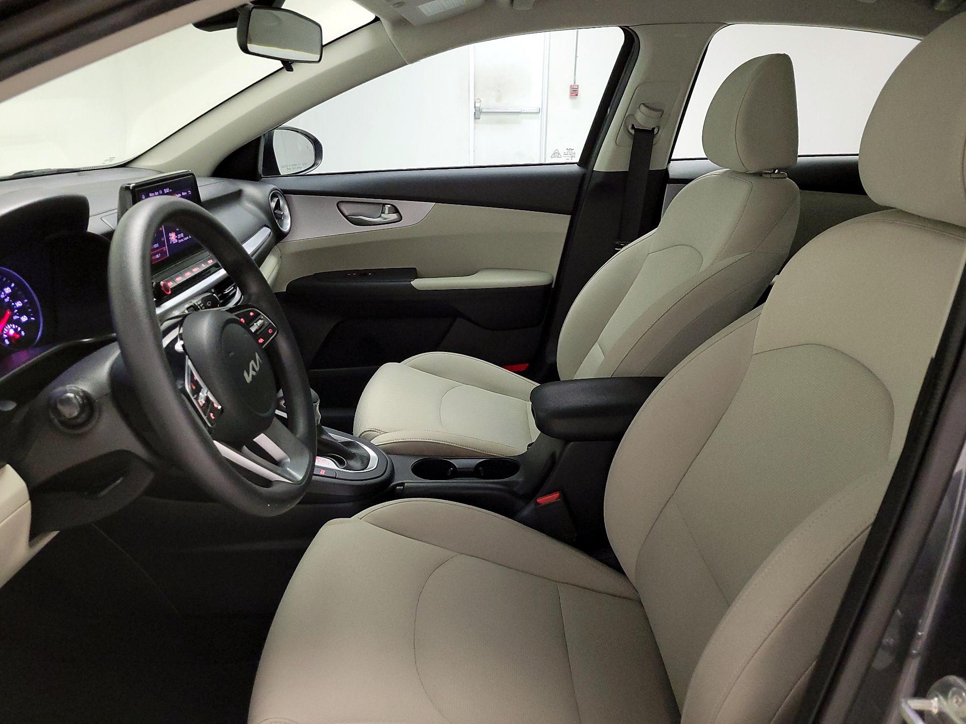 Thumbnail: 2023 Kia Forte - 11