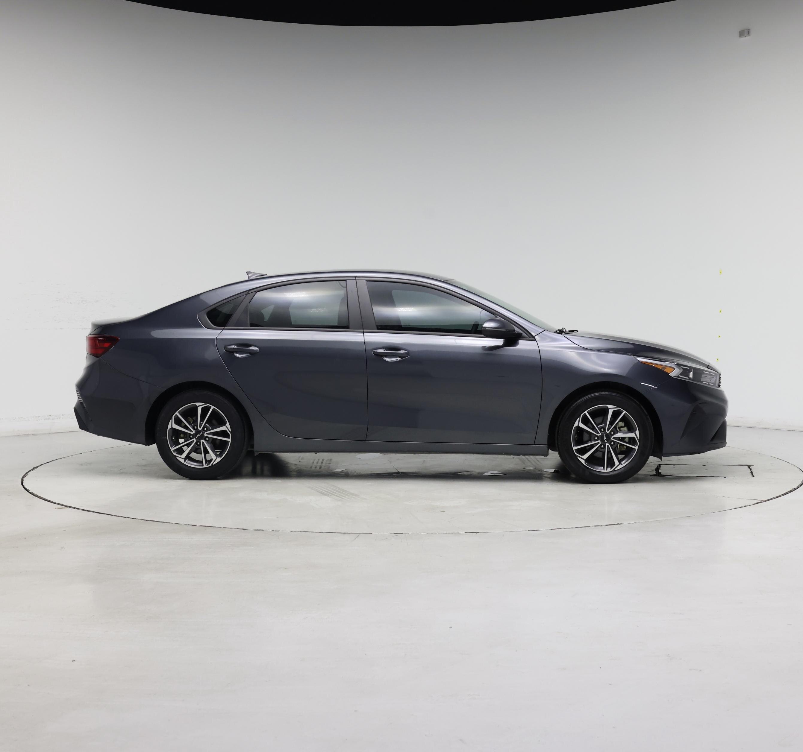 Thumbnail: 2023 Kia Forte - 7