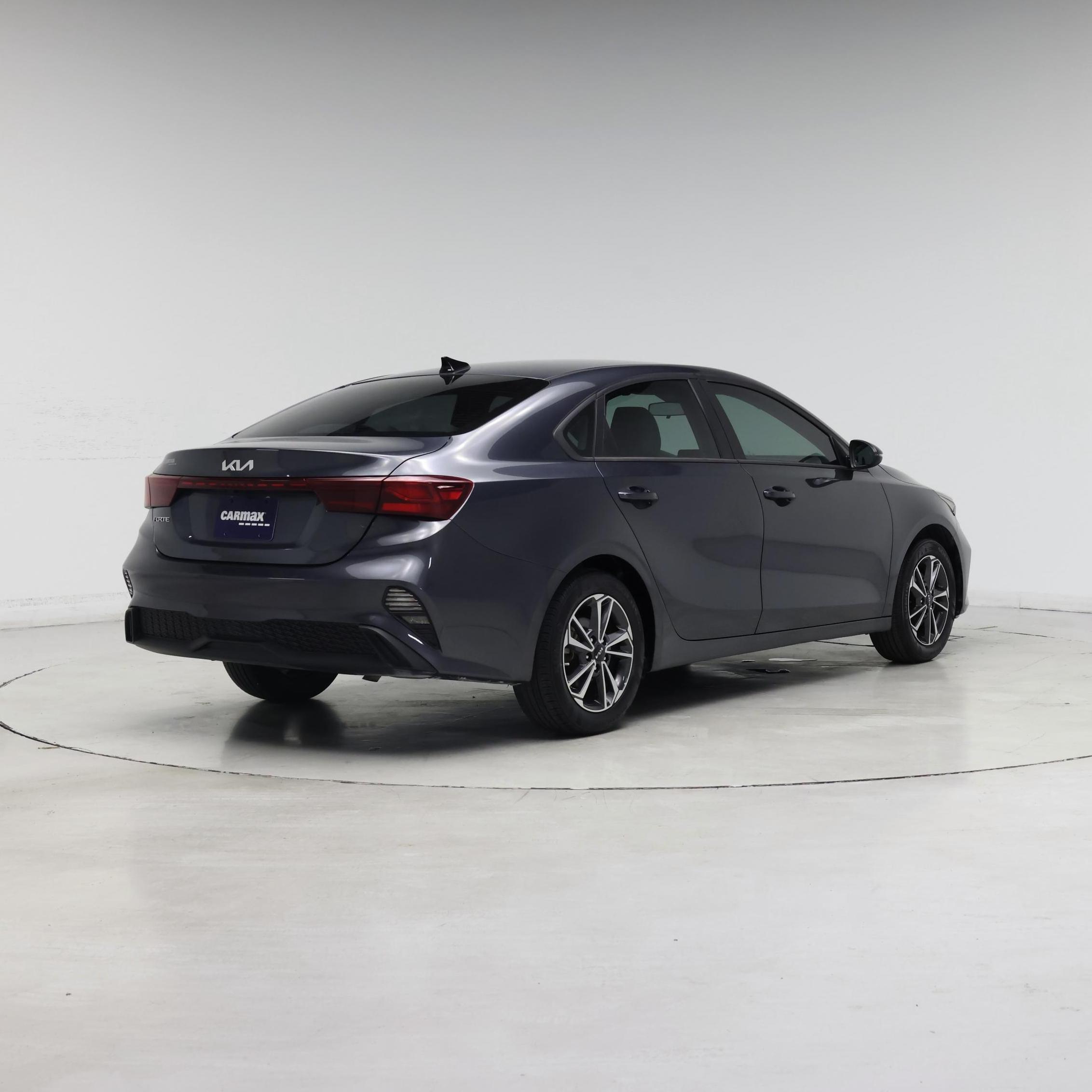 Thumbnail: 2023 Kia Forte - 8