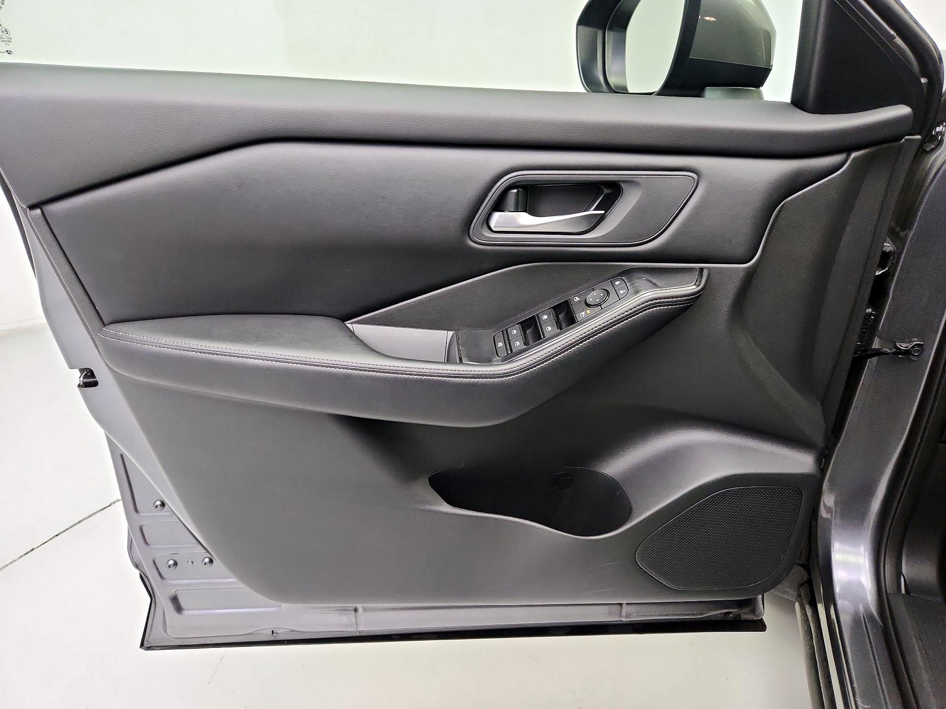 Thumbnail: 2025 Nissan Rogue - 12