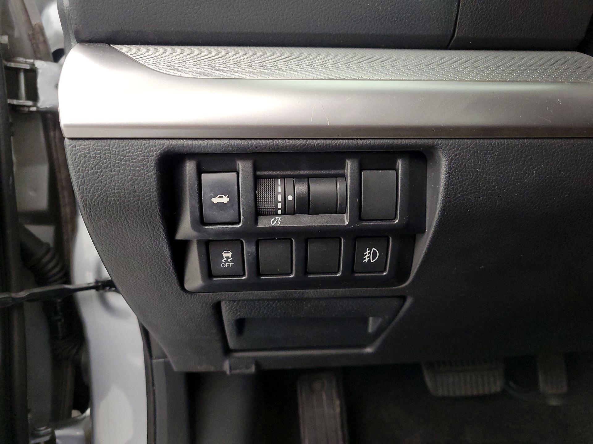 Thumbnail: 2015 Subaru Legacy - 13