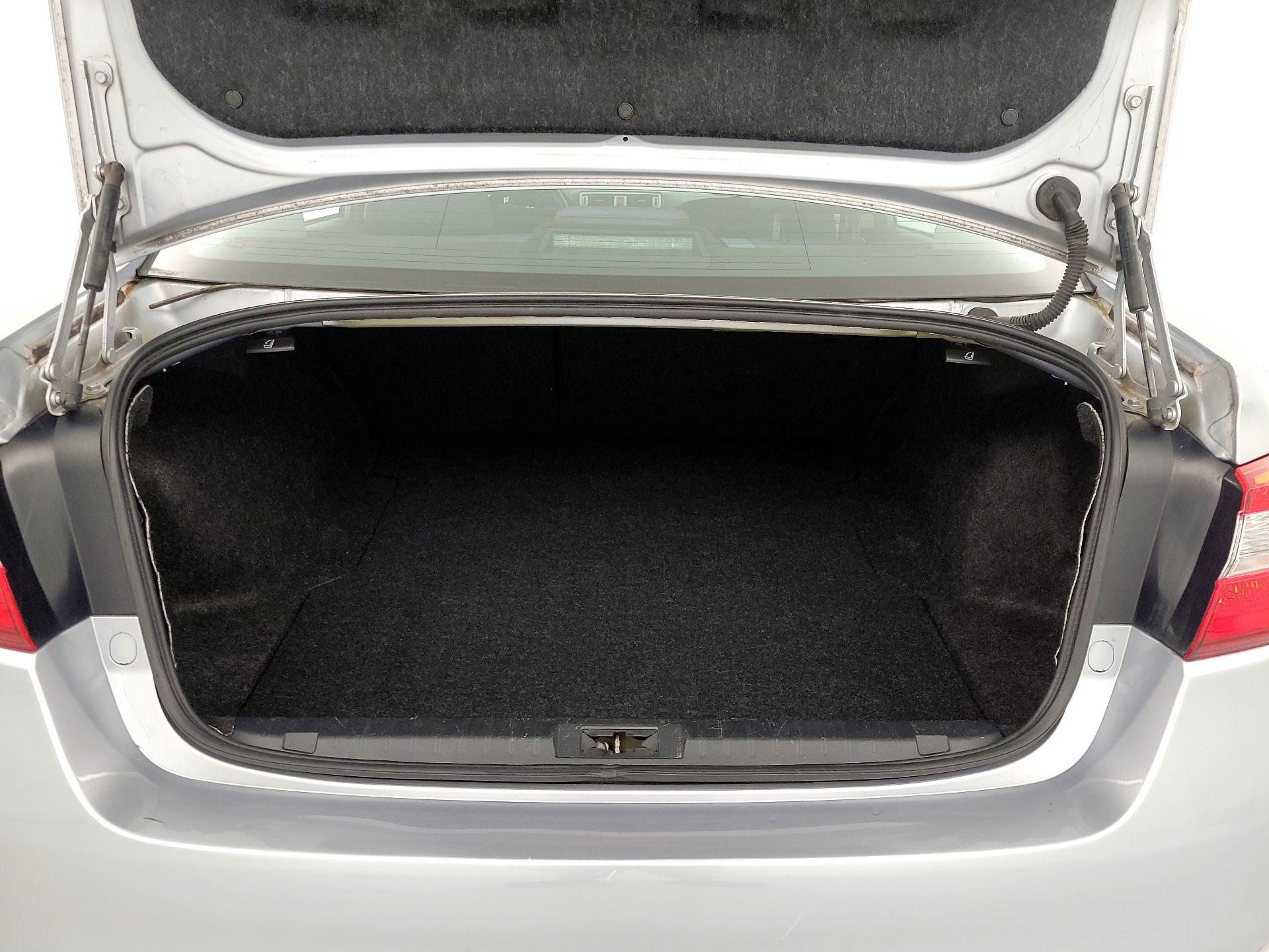 Thumbnail: 2015 Subaru Legacy - 20