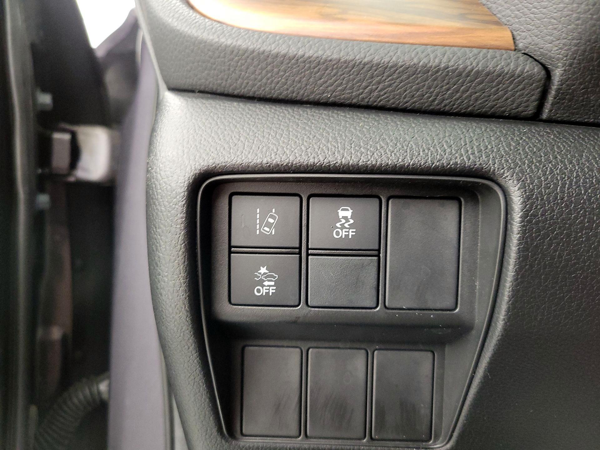 Thumbnail: 2017 Honda CR-V - 13