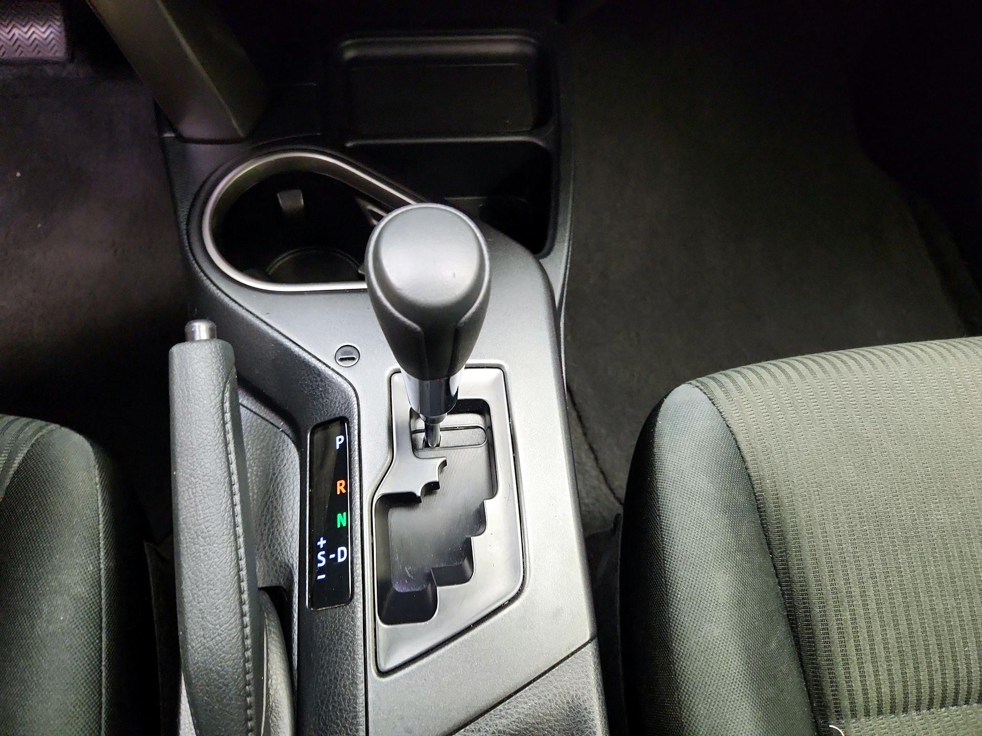 Thumbnail: 2018 Toyota RAV4 - 17