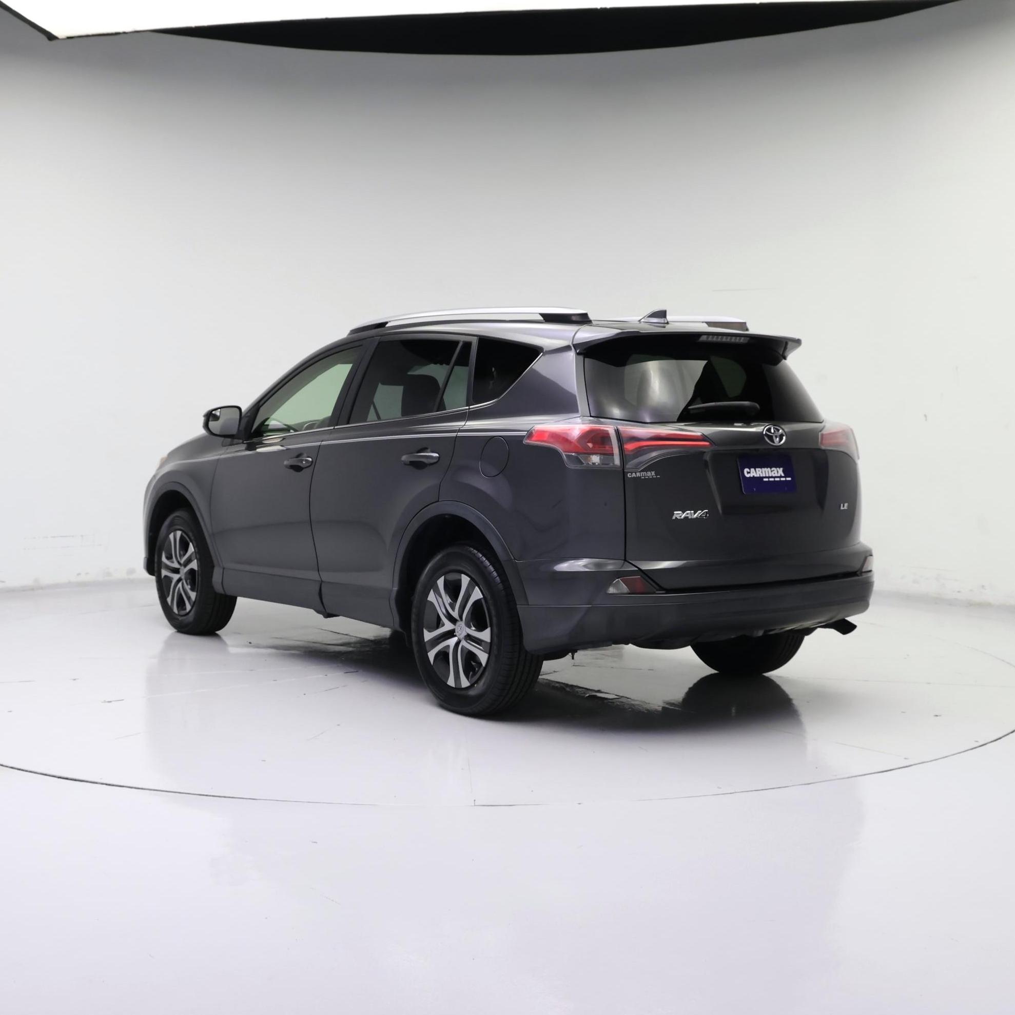 Thumbnail: 2018 Toyota RAV4 - 2