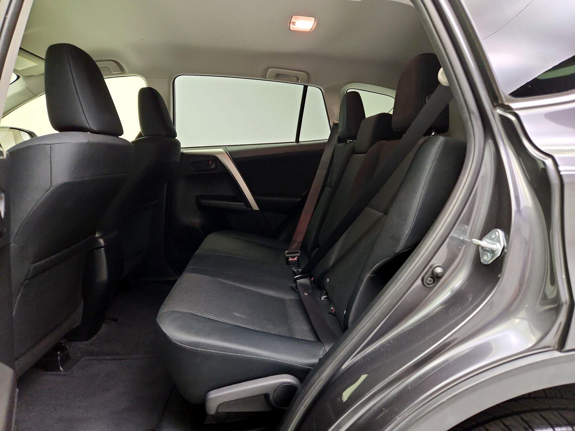 Thumbnail: 2018 Toyota RAV4 - 19