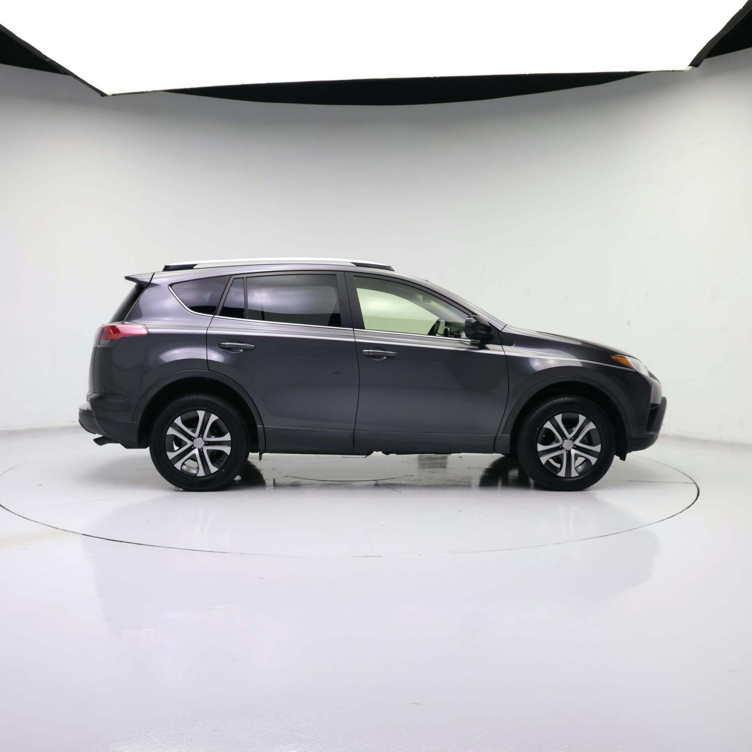 Thumbnail: 2018 Toyota RAV4 - 7