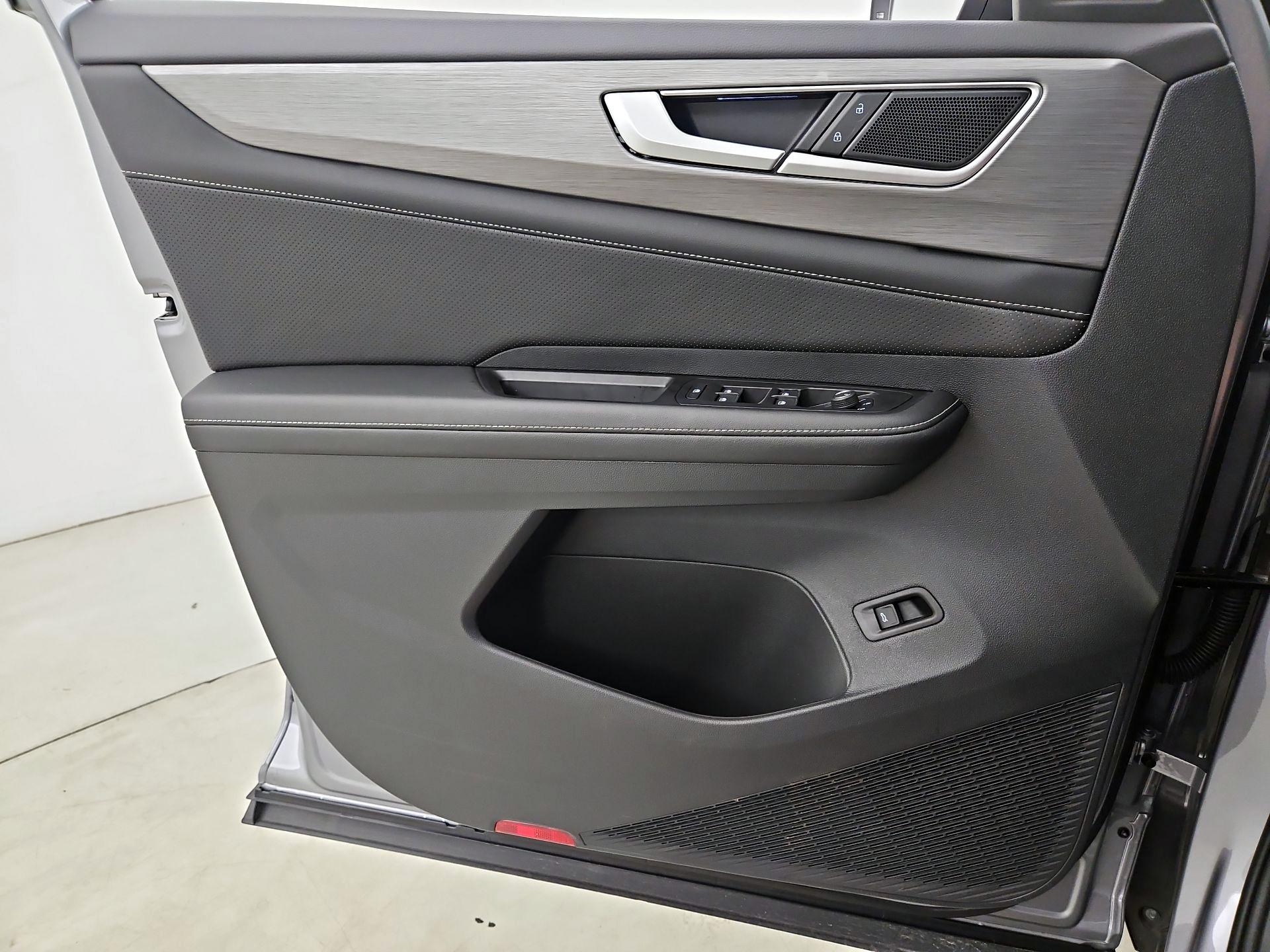 Thumbnail: 2025 Volkswagen Atlas - 12