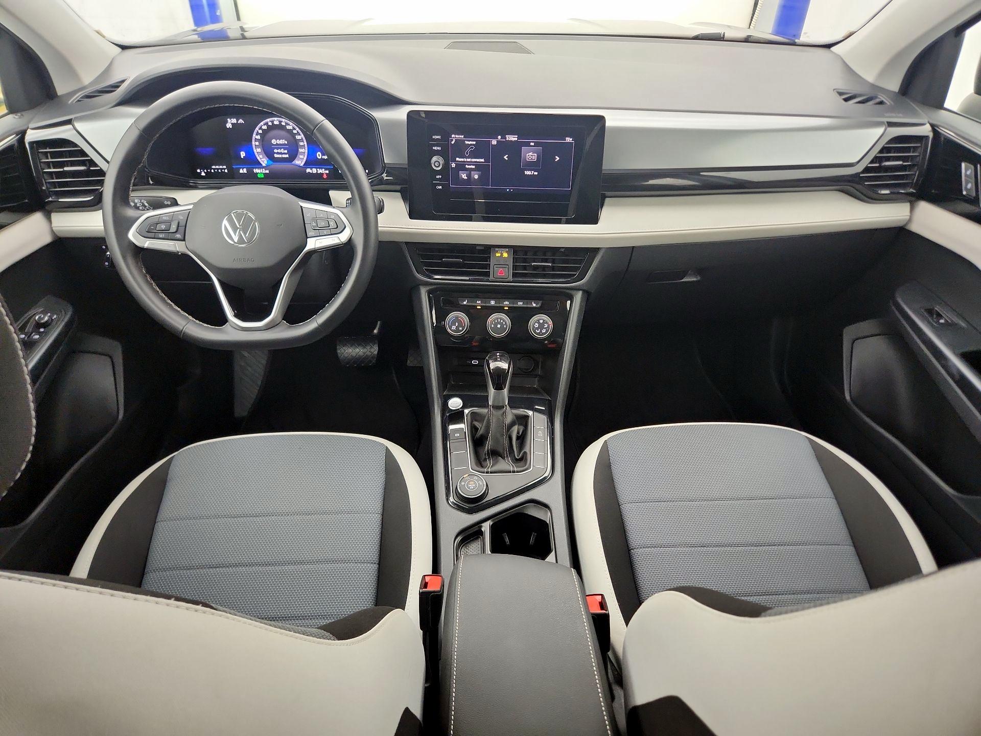 Thumbnail: 2025 Volkswagen Taos - 9