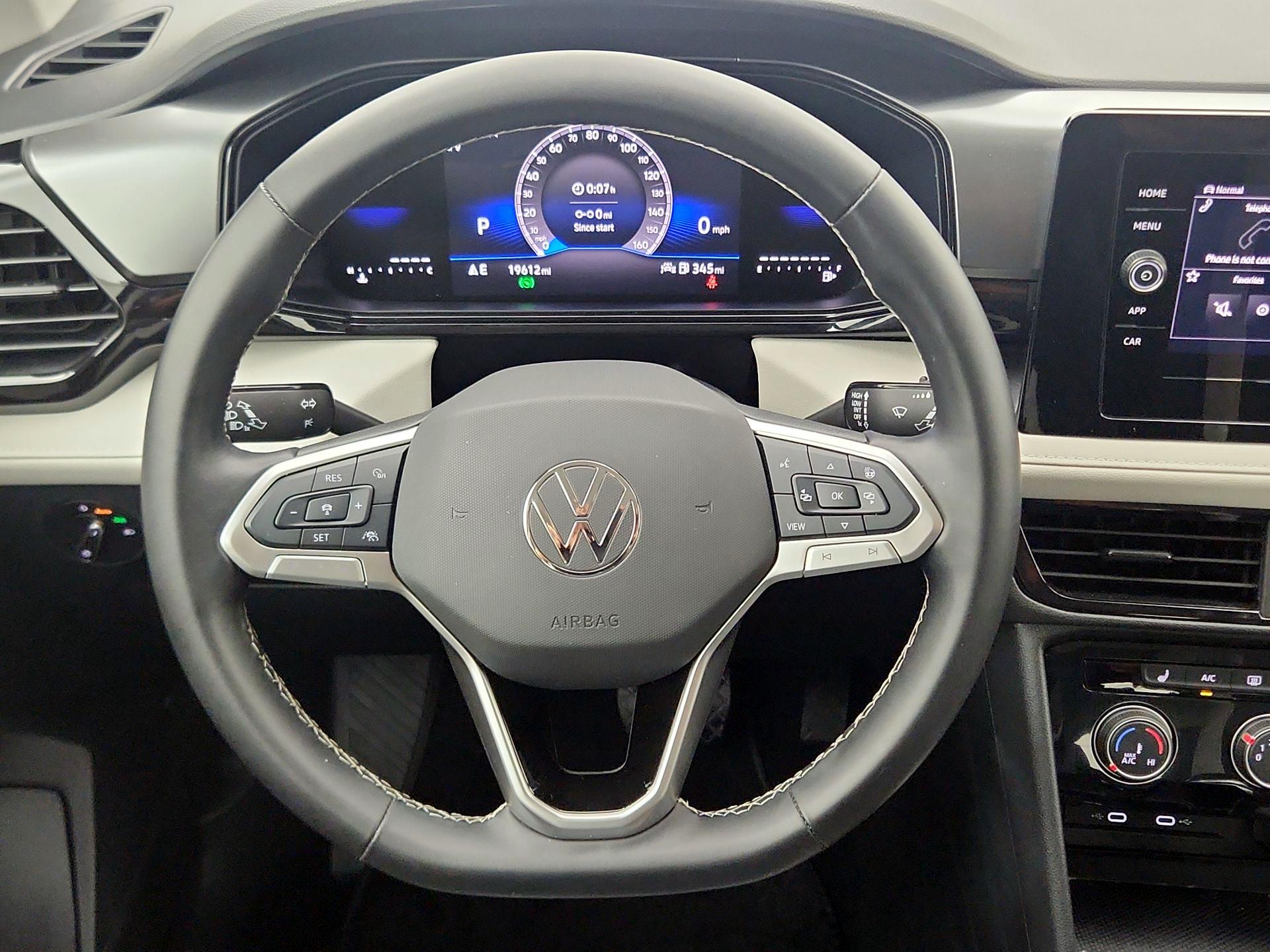 Thumbnail: 2025 Volkswagen Taos - 10