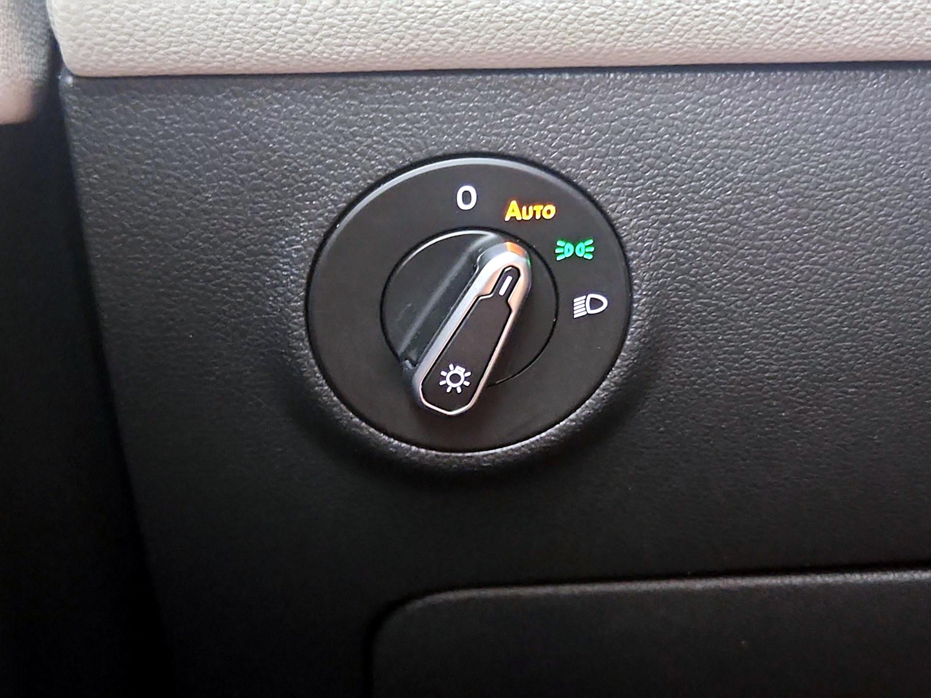 Thumbnail: 2025 Volkswagen Taos - 13